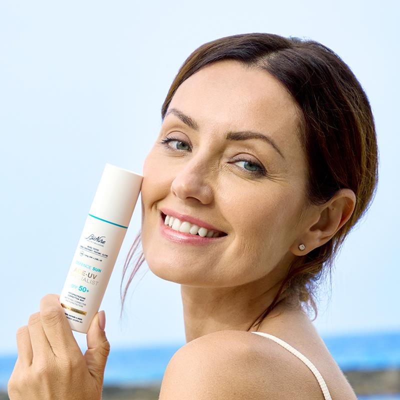 Bionike Defence Sun Age Uv Specialist Spf 50 Nemlendirici Koruma 50 ml - BioNike