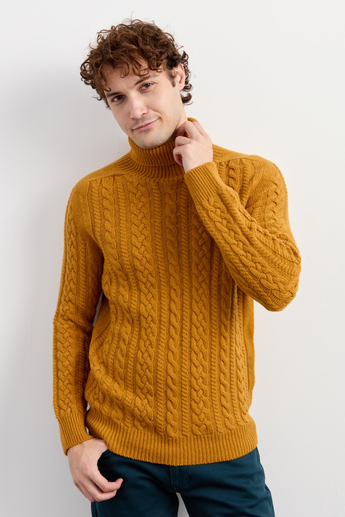 22589Erkek Balıkçı Yaka Saç Örgülü Yün Kazak Hardal