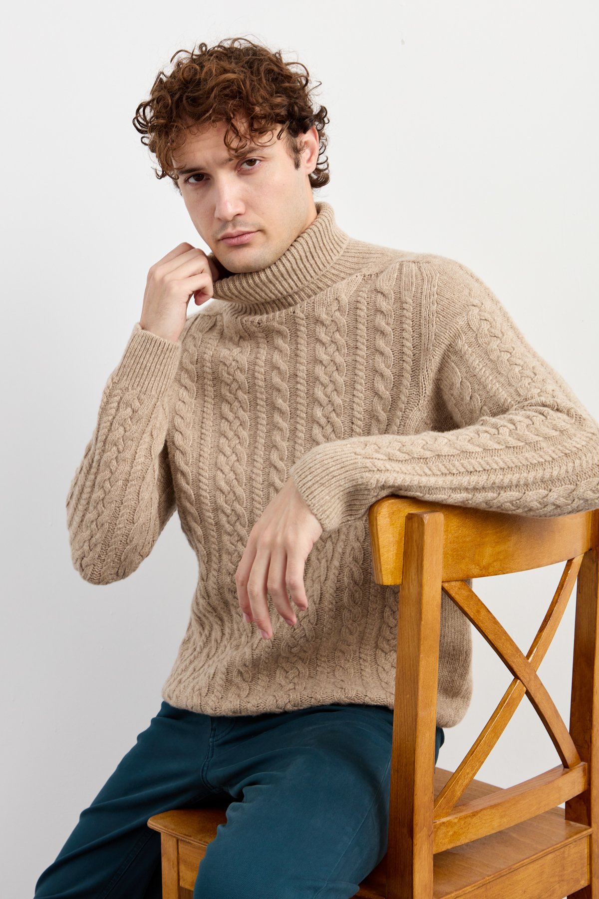 22589Erkek Balıkçı Yaka Saç Örgülü Yün Kazak K.Bej