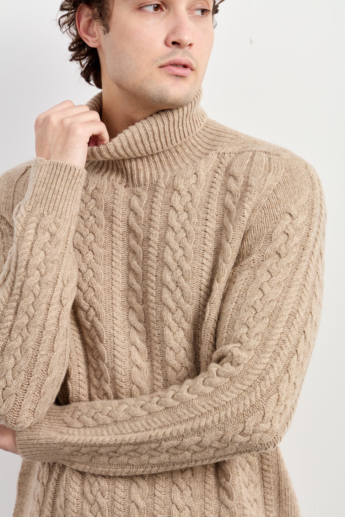 22589Erkek Balıkçı Yaka Saç Örgülü Yün Kazak K.Bej