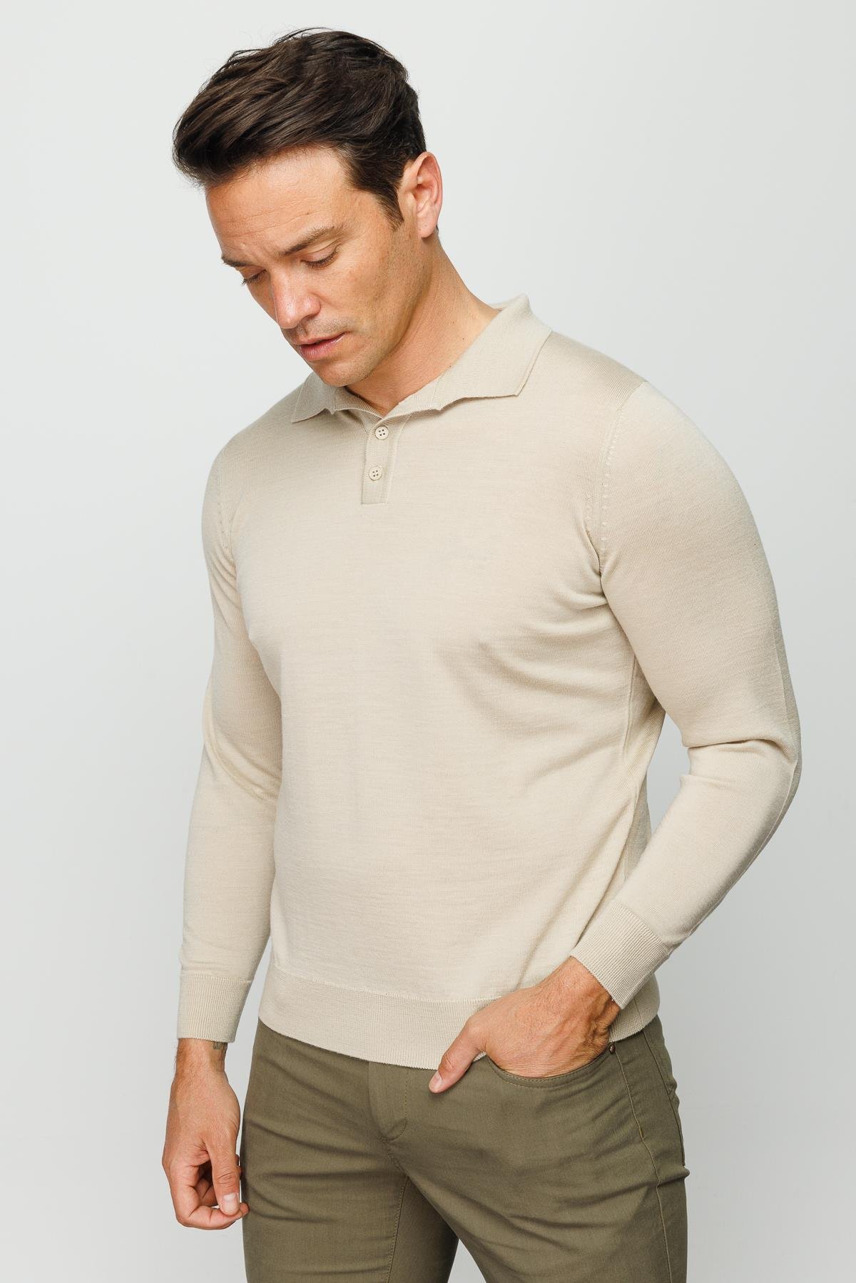 21601Мужской базовый трикотажный свитер с воротником поло Бежевый