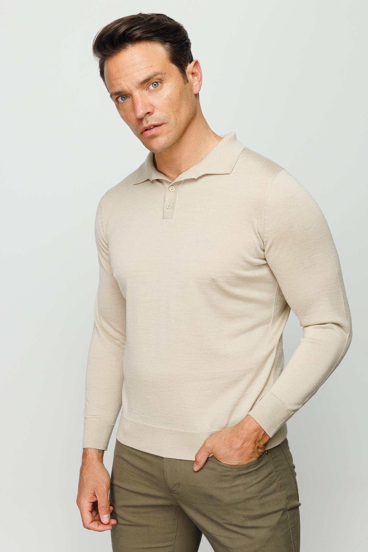 21601Мужской базовый трикотажный свитер с воротником поло Бежевый