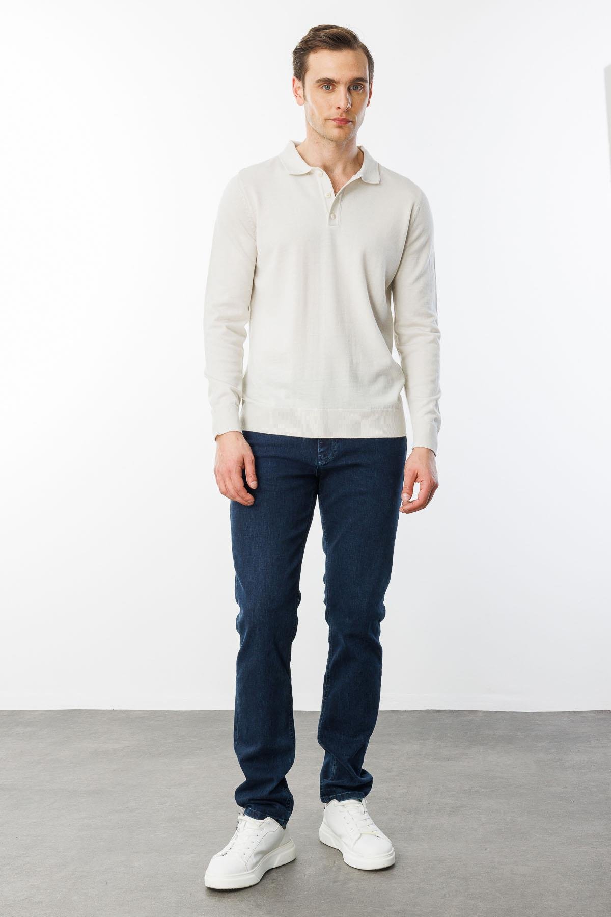 21601Мужской базовый трикотажный свитер с воротником поло цвета кости