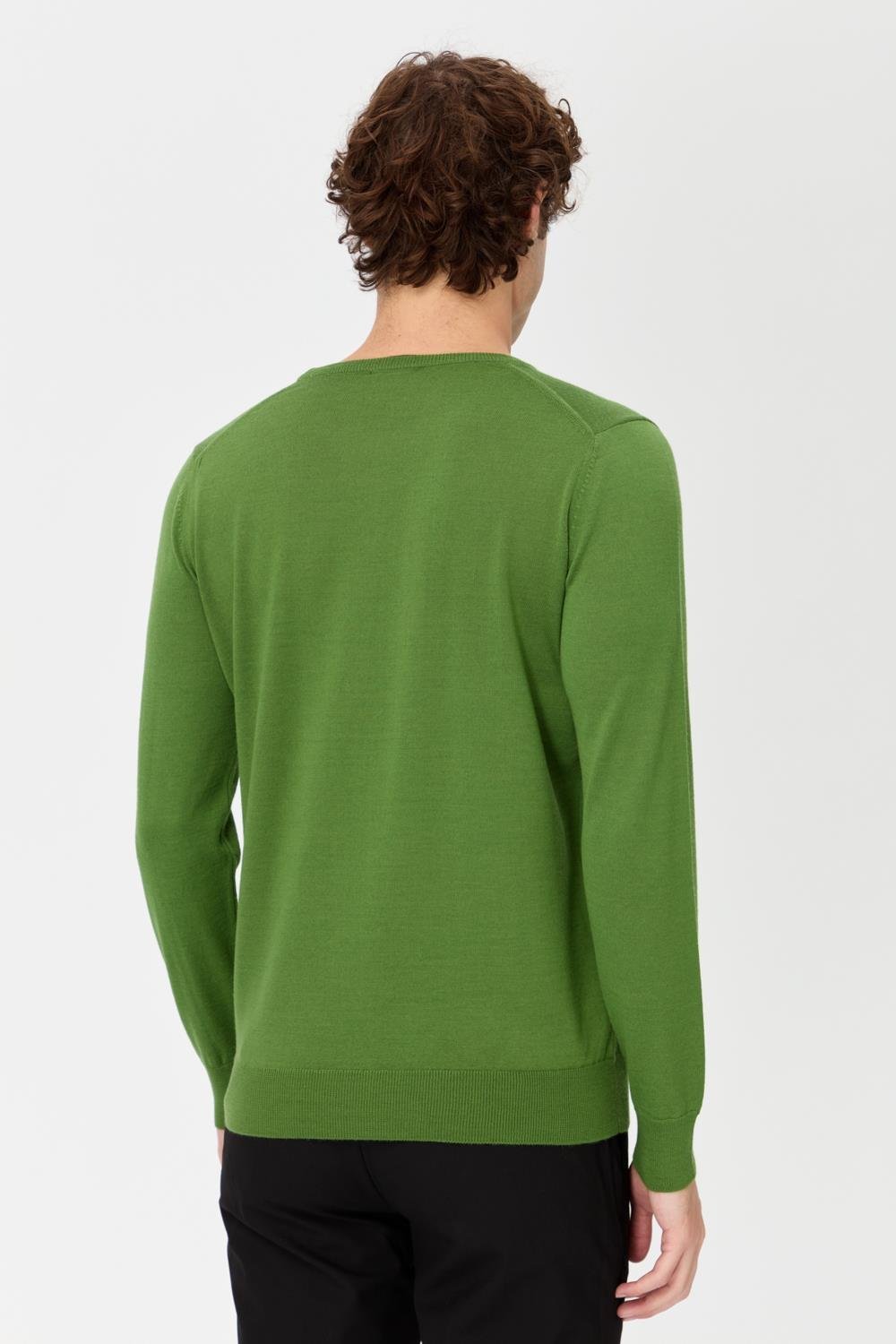 21603Erkek Basic Sıfır Yaka İnce Triko Kazak K.Yosun