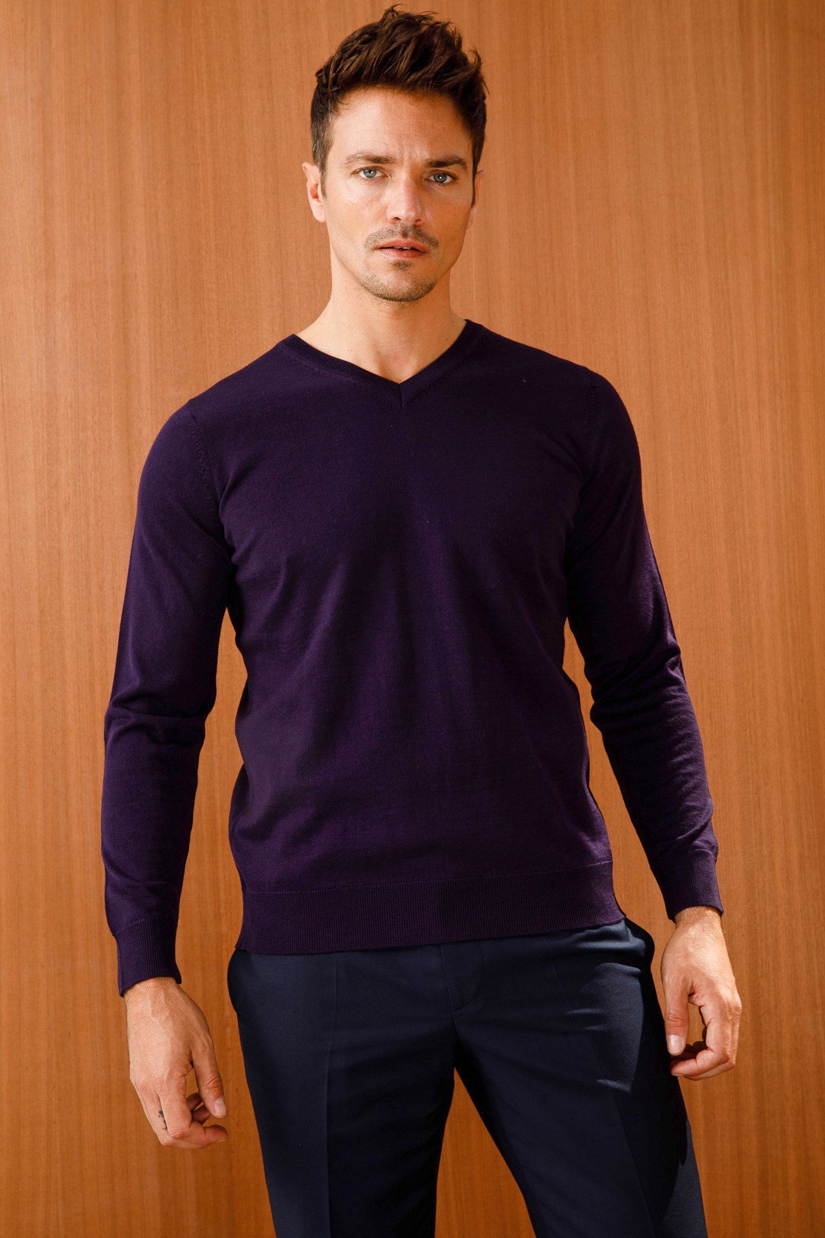 21602Erkek Basıc V Yaka İnce Triko Kazak K.Mor