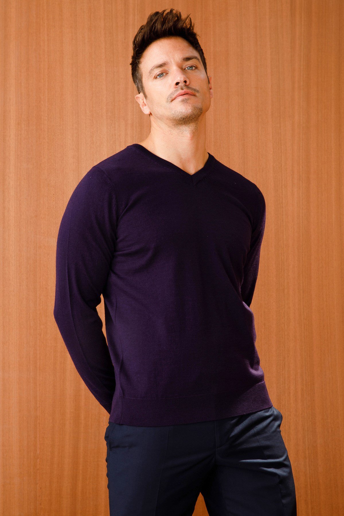 21602Erkek Basıc V Yaka İnce Triko Kazak K.Mor