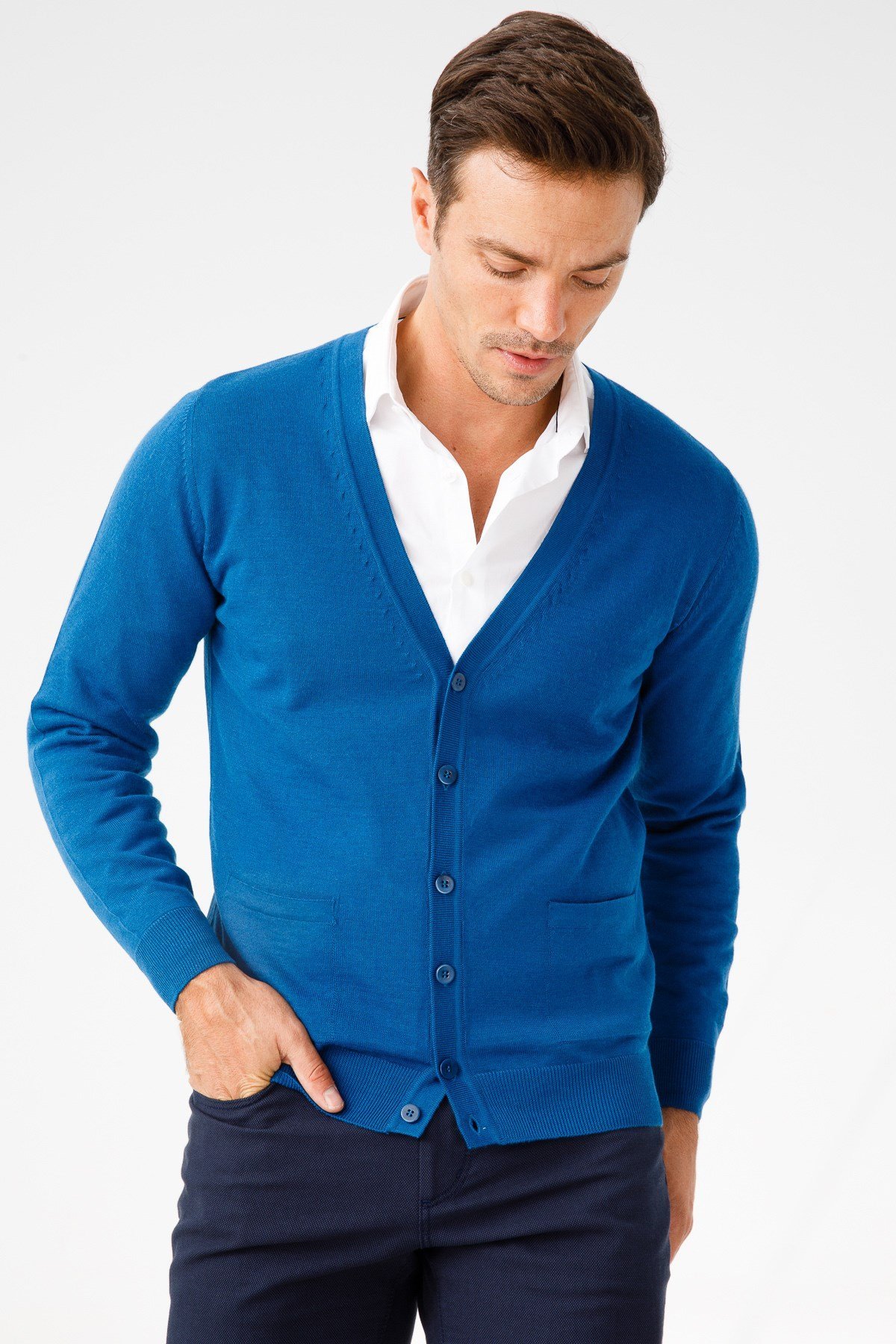 21605Erkek Basıc V Yaka Önü Düğmeli İnce Triko Ceket Saks Mavi