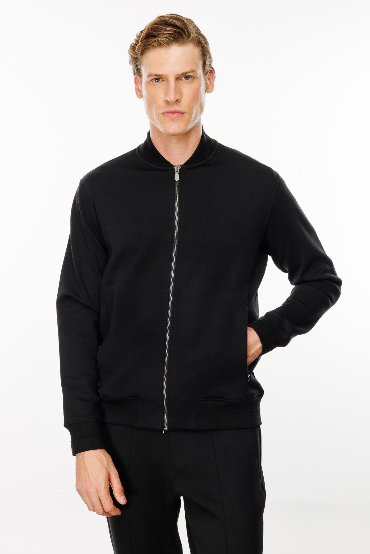 24454Erkek Cepleri Fermuarlı Eşofman Üstü Siyah