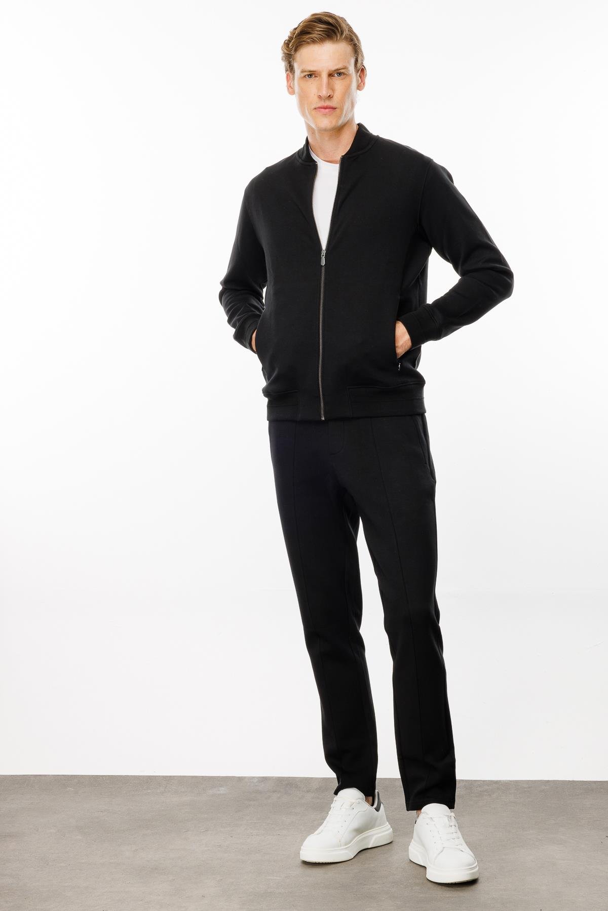 24454Erkek Cepleri Fermuarlı Eşofman Üstü Siyah