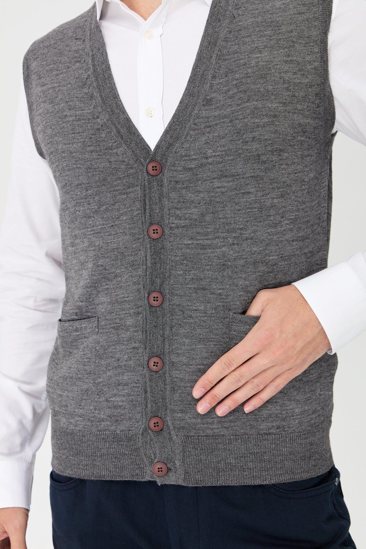 22606Erkek Cepli Yelek Füme