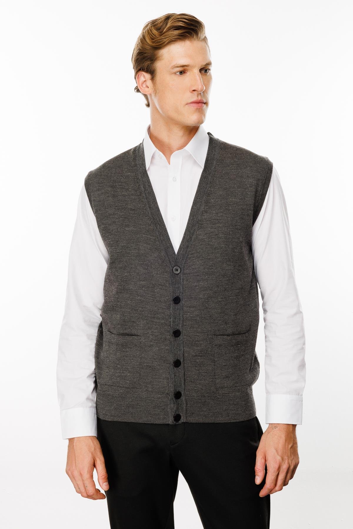 22606Erkek Cepli Yelek K.Füme