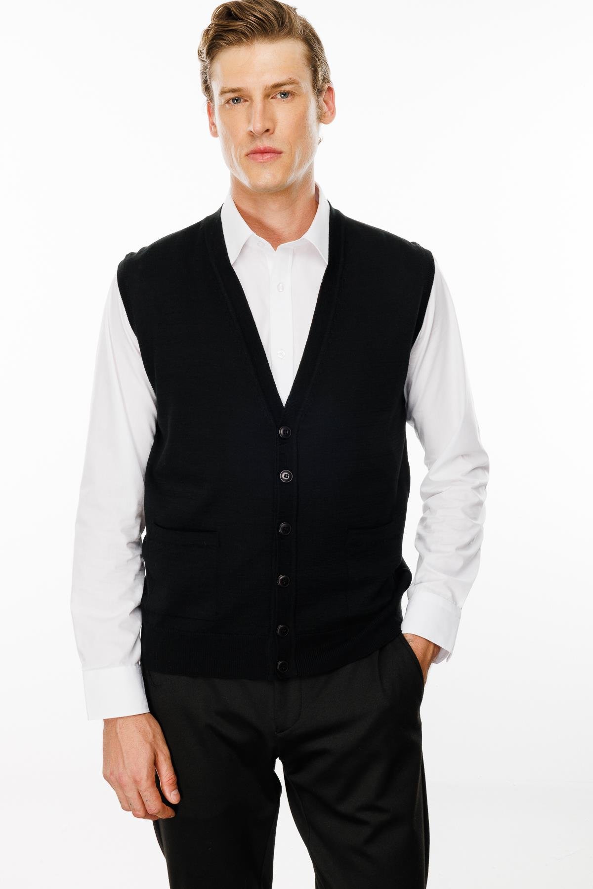 22606Erkek Cepli Yelek Siyah