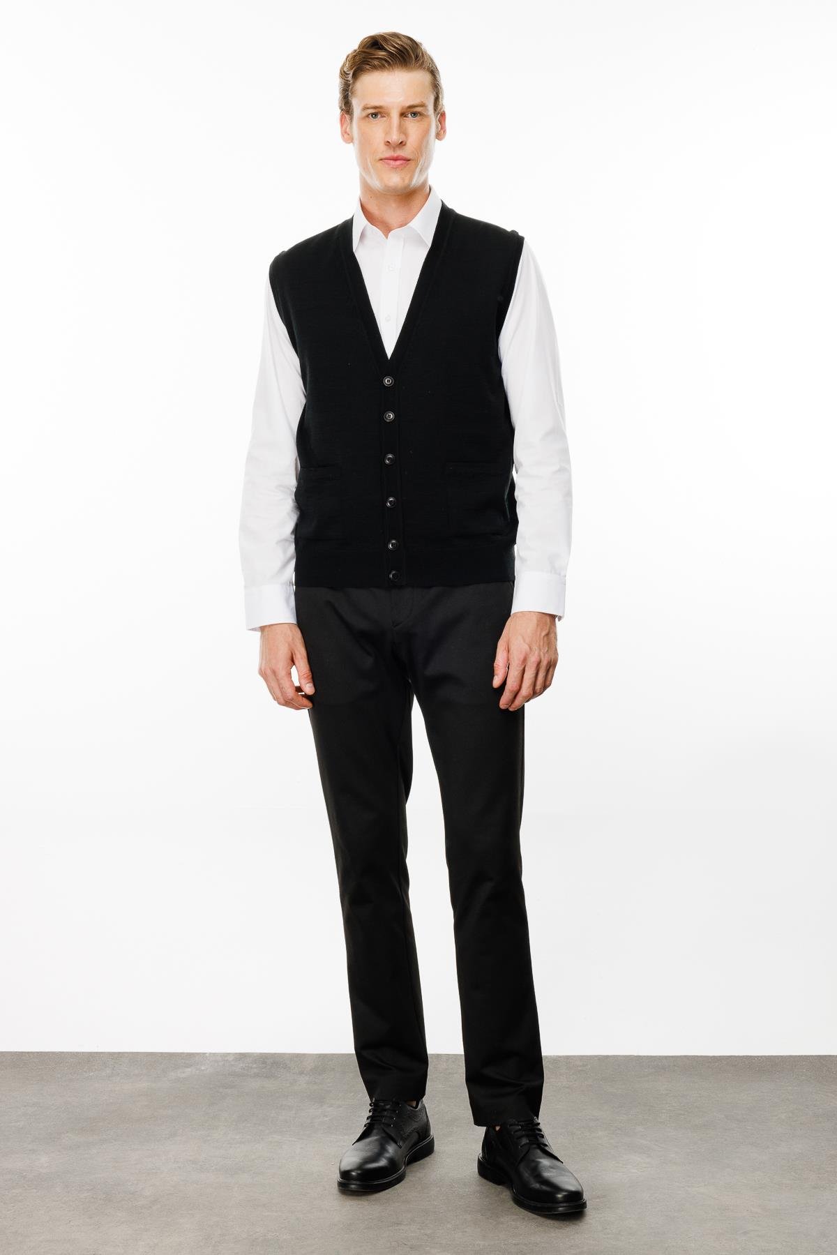 22606Erkek Cepli Yelek Siyah