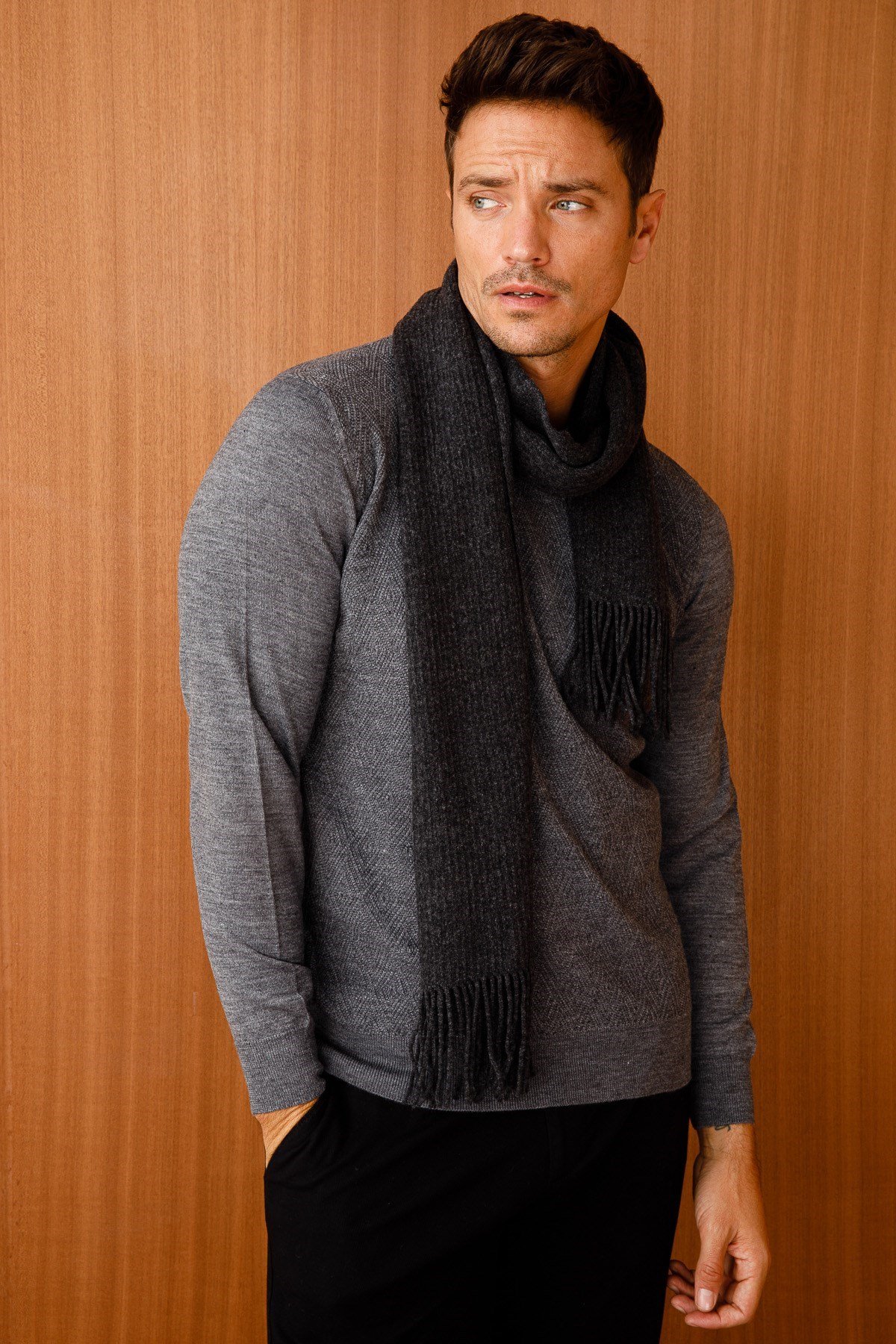 22527Erkek Düz Yün Kaşkol K.Füme