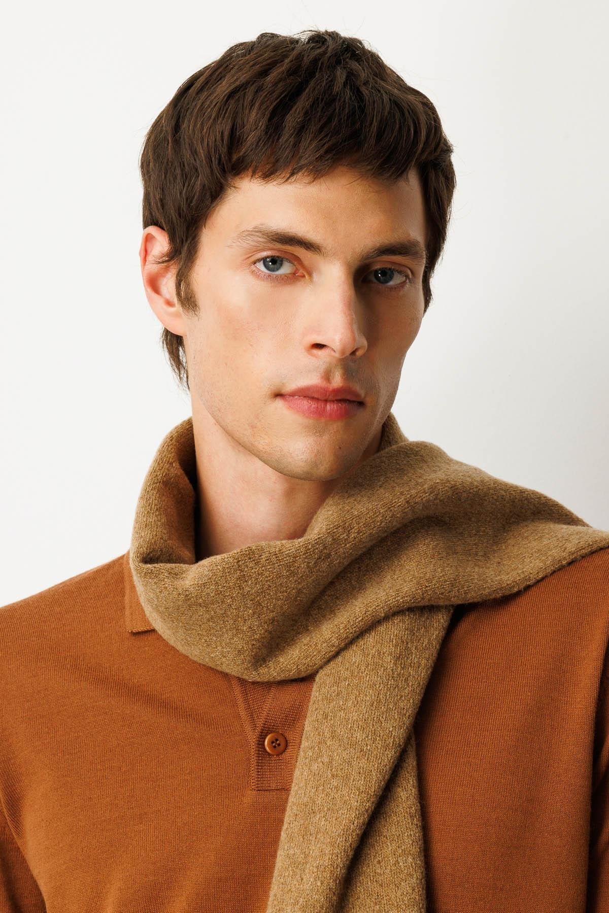 22527Erkek Düz Yün Kaşkol V.Camel