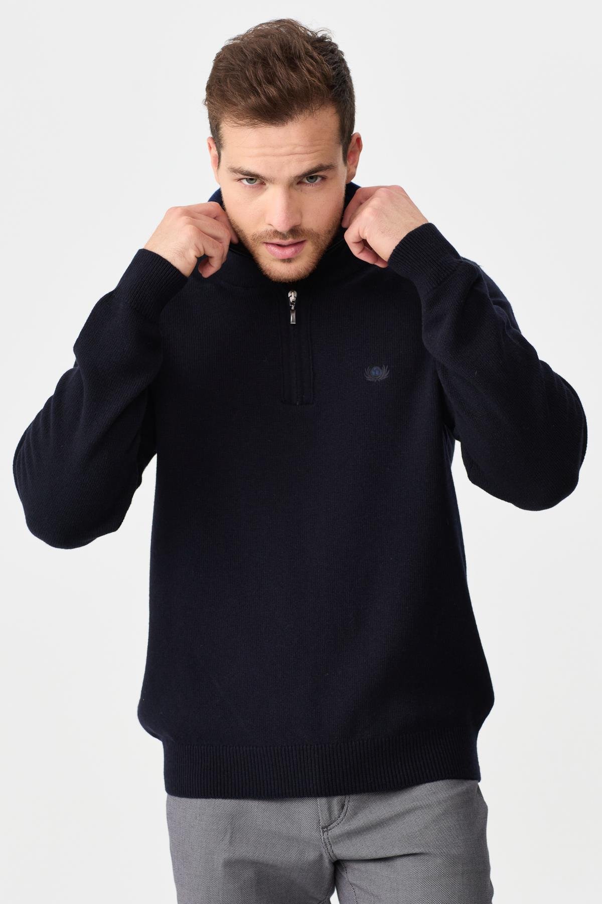 22570Erkek Fermuarlı Yaka Klasik Yün Kazak Y.A Lacivert