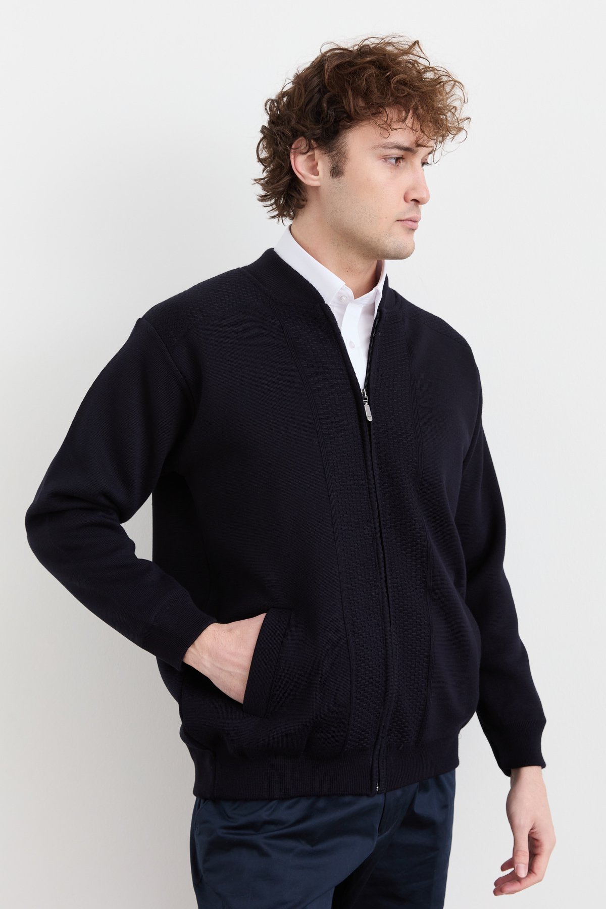 23561Erkek Hakim Yaka Çelik Örgü Astarlı Yün Mont Lacivert