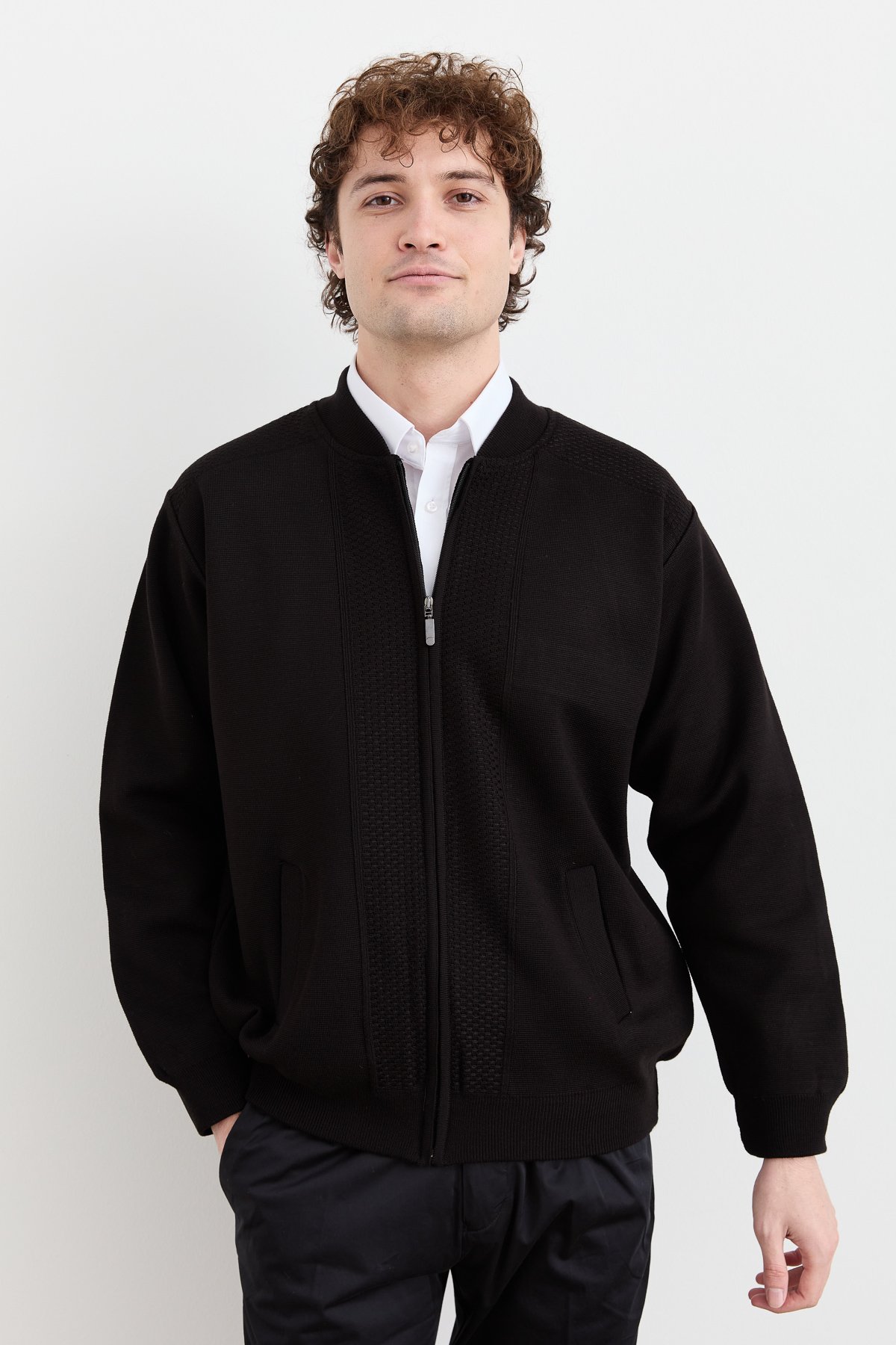 23561Erkek Hakim Yaka Çelik Örgü Astarlı Yün Mont Siyah