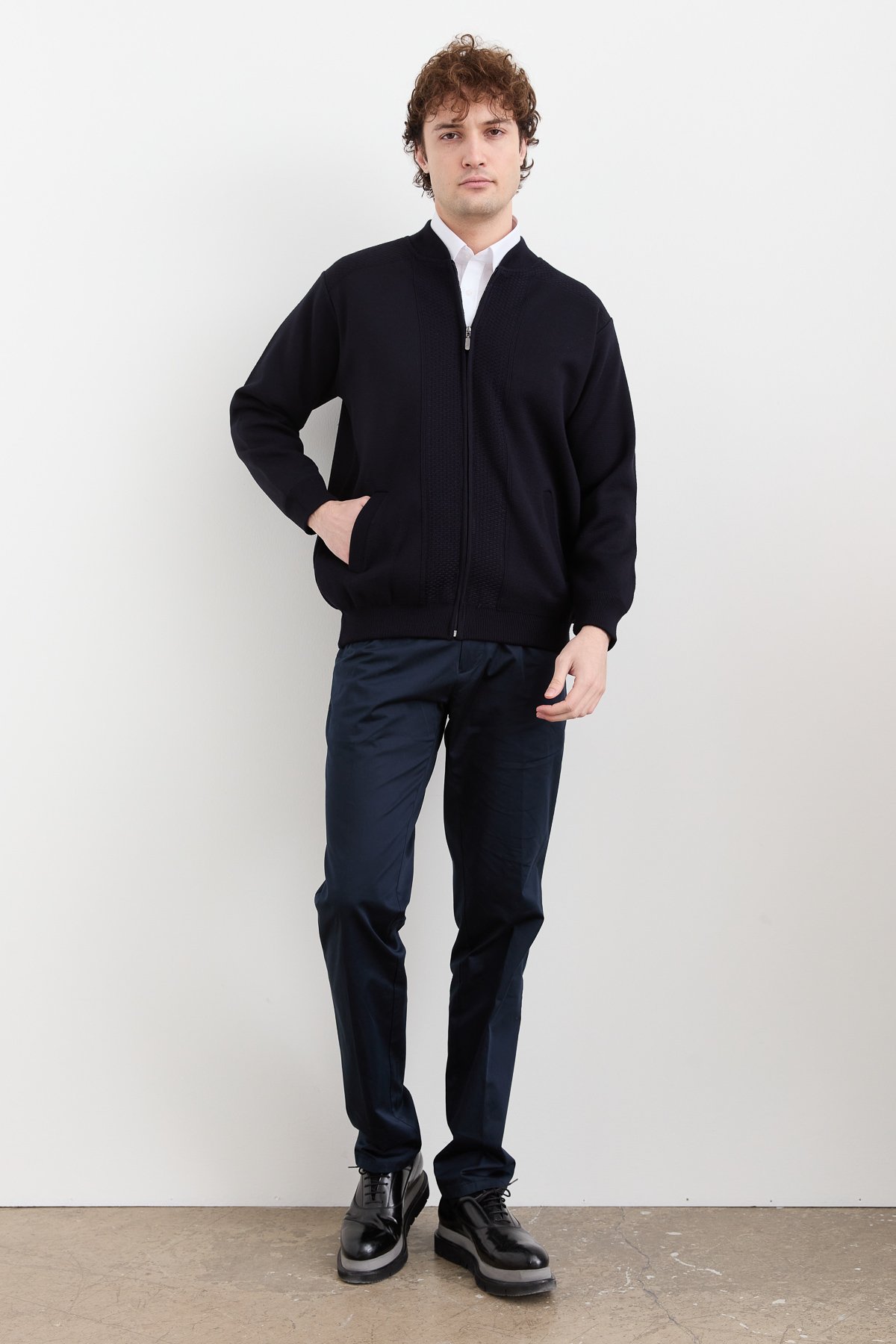 23561Erkek Hakim Yaka Çelik Örgü Astarlı Yün Mont Lacivert