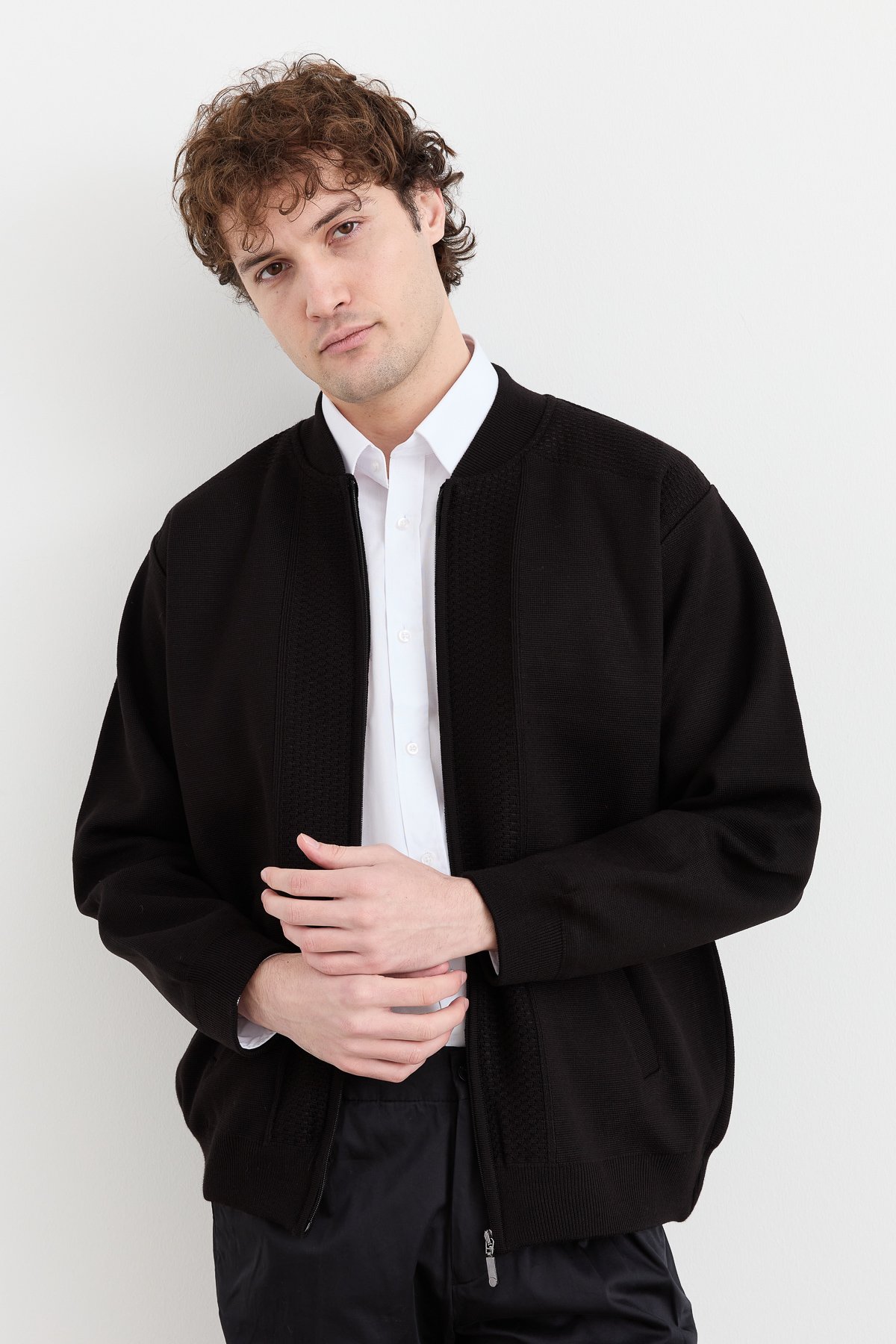 23561Erkek Hakim Yaka Çelik Örgü Astarlı Yün Mont Siyah