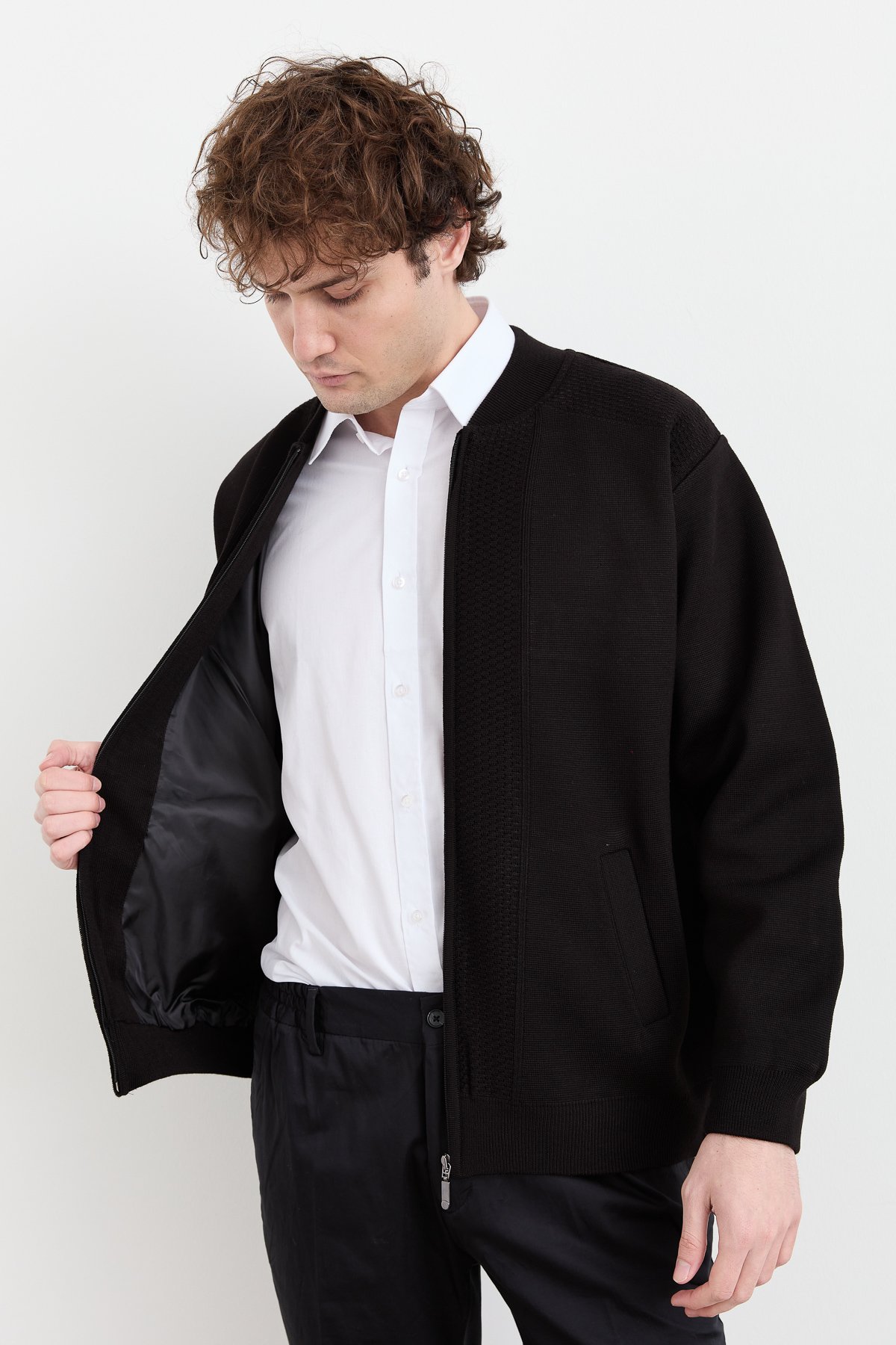 23561Erkek Hakim Yaka Çelik Örgü Astarlı Yün Mont Siyah