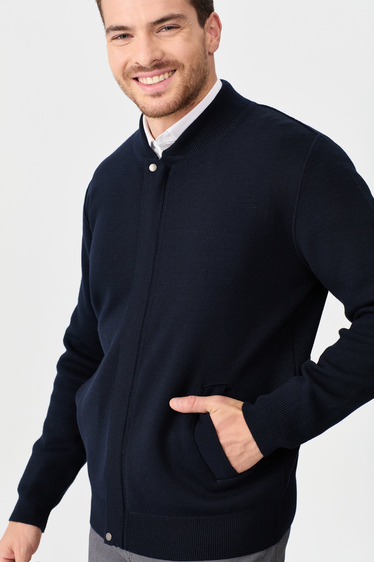 22530Erkek Hakim Yaka Çelik Örgü Triko Ceket K.Lacivert