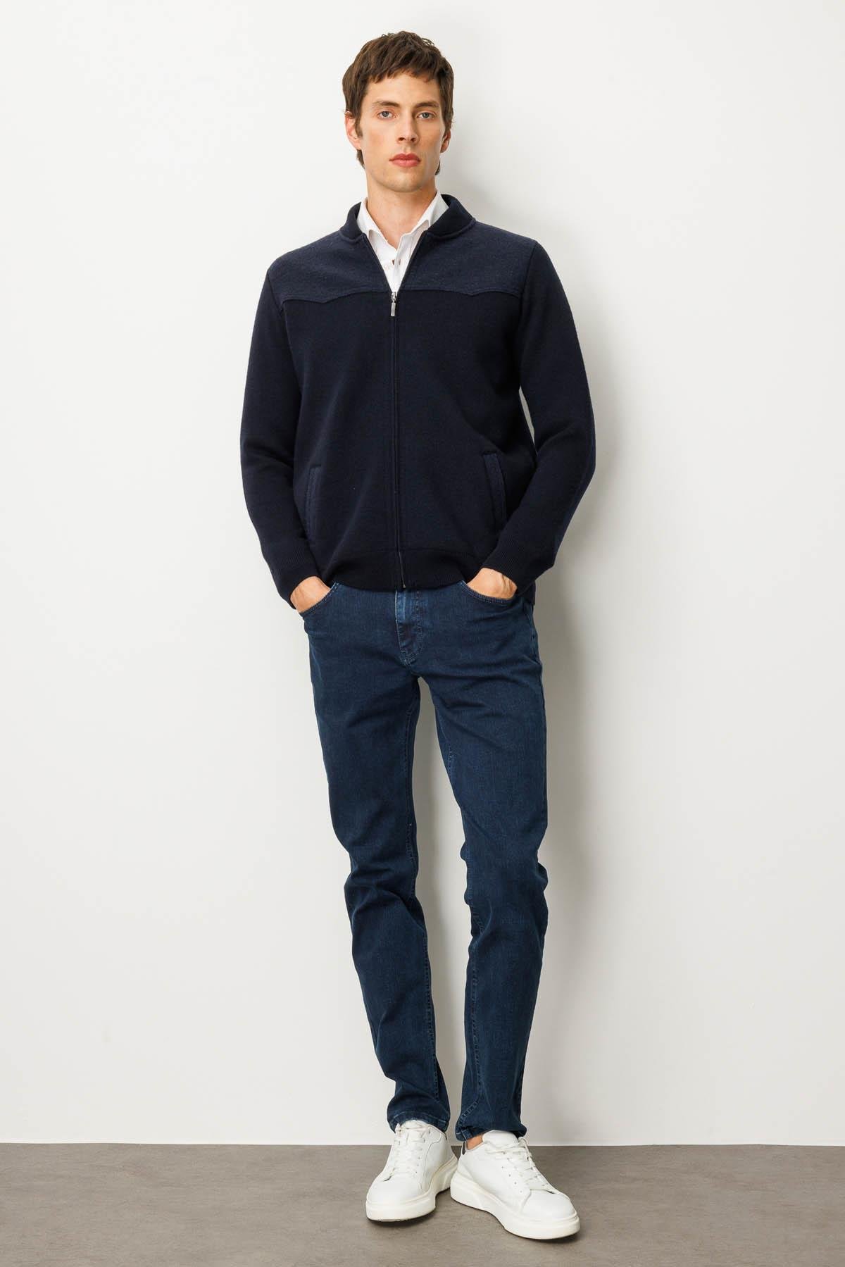 25551Erkek Hakim Yaka Göğsü ve Cebi Keçe Triko Mont K.Lacivert