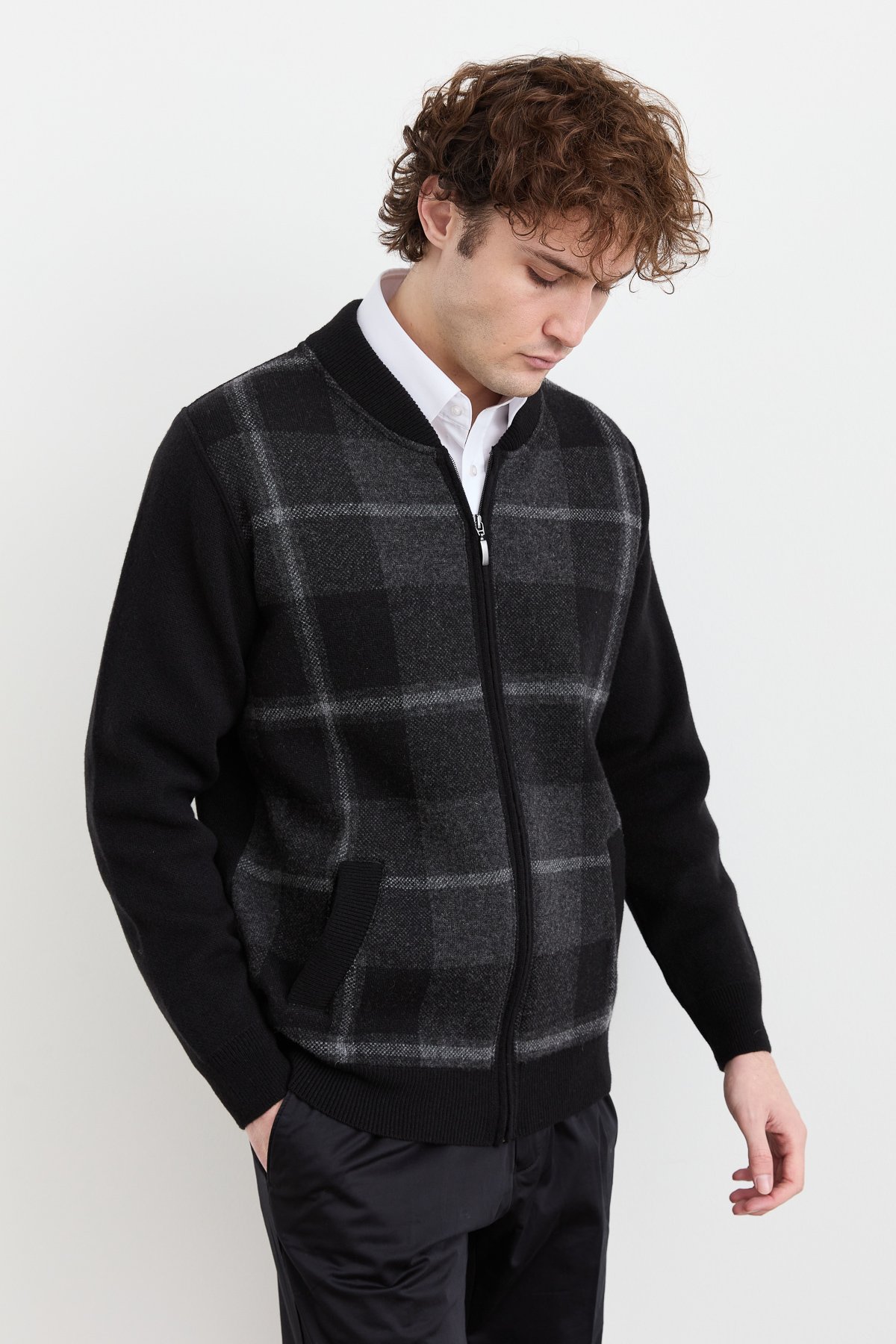 22552Erkek Hakim Yaka Kareli Pike Dokuma Mont Siyah