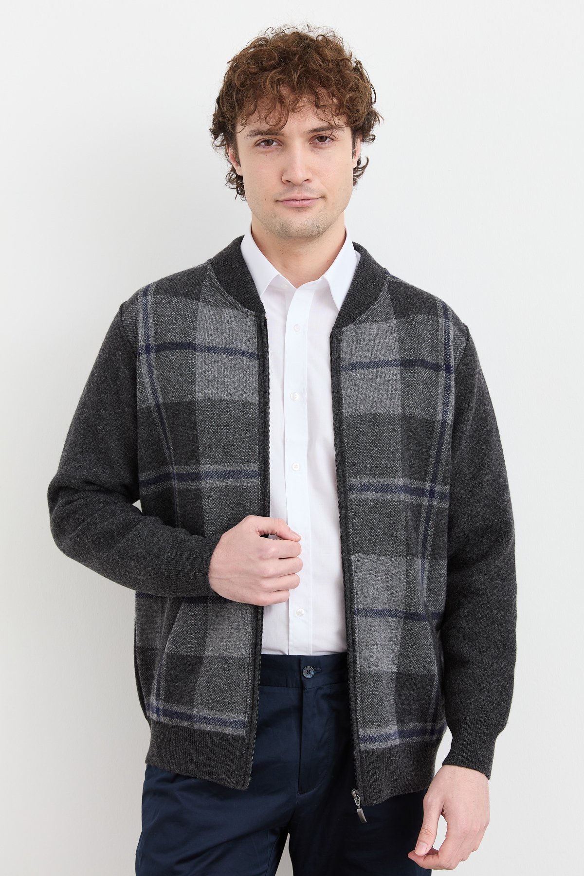 22552Erkek Hakim Yaka Kareli Pike Dokuma Mont K.Füme