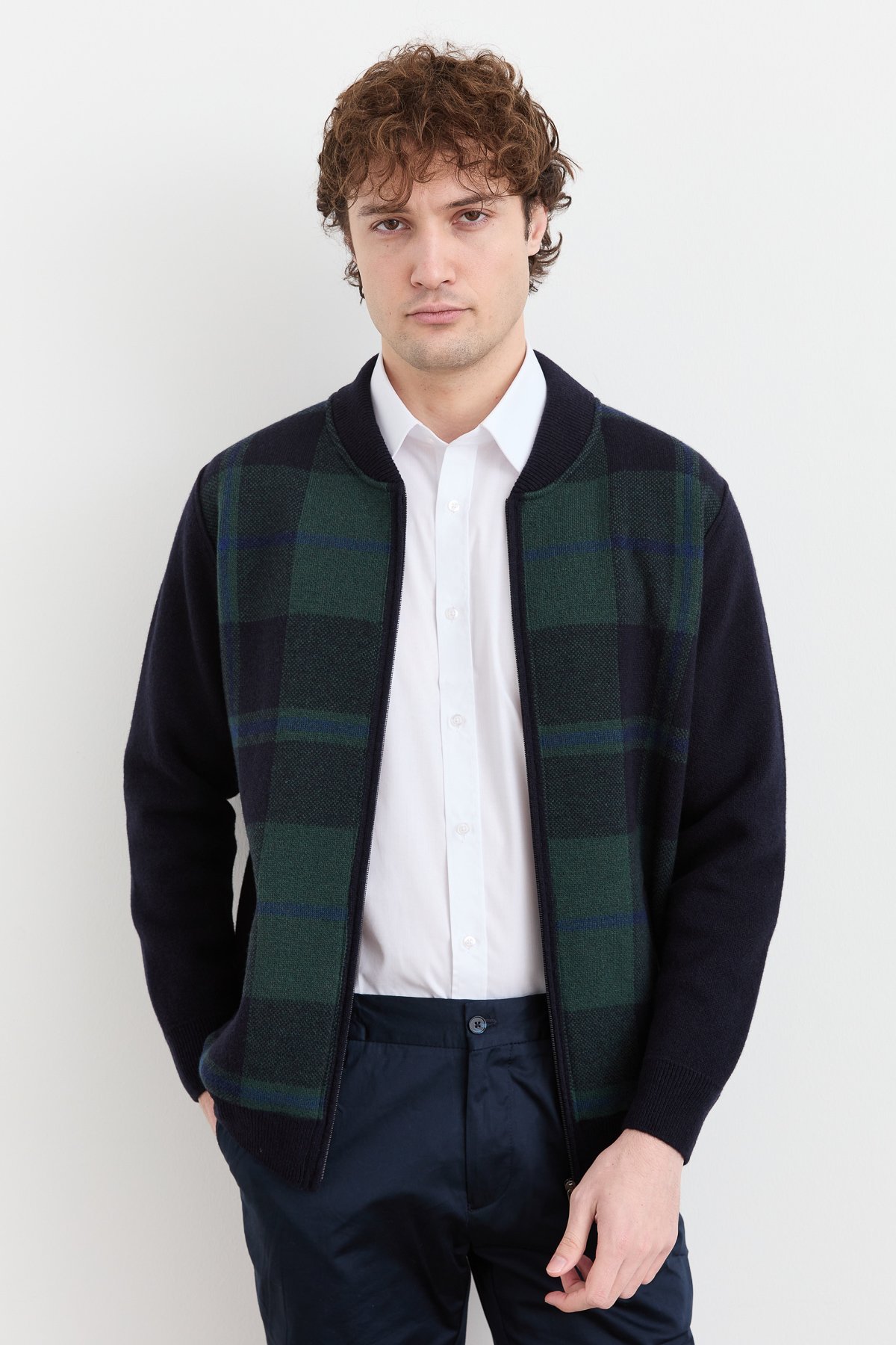 22552Erkek Hakim Yaka Kareli Pike Dokuma Mont K.Lacivert