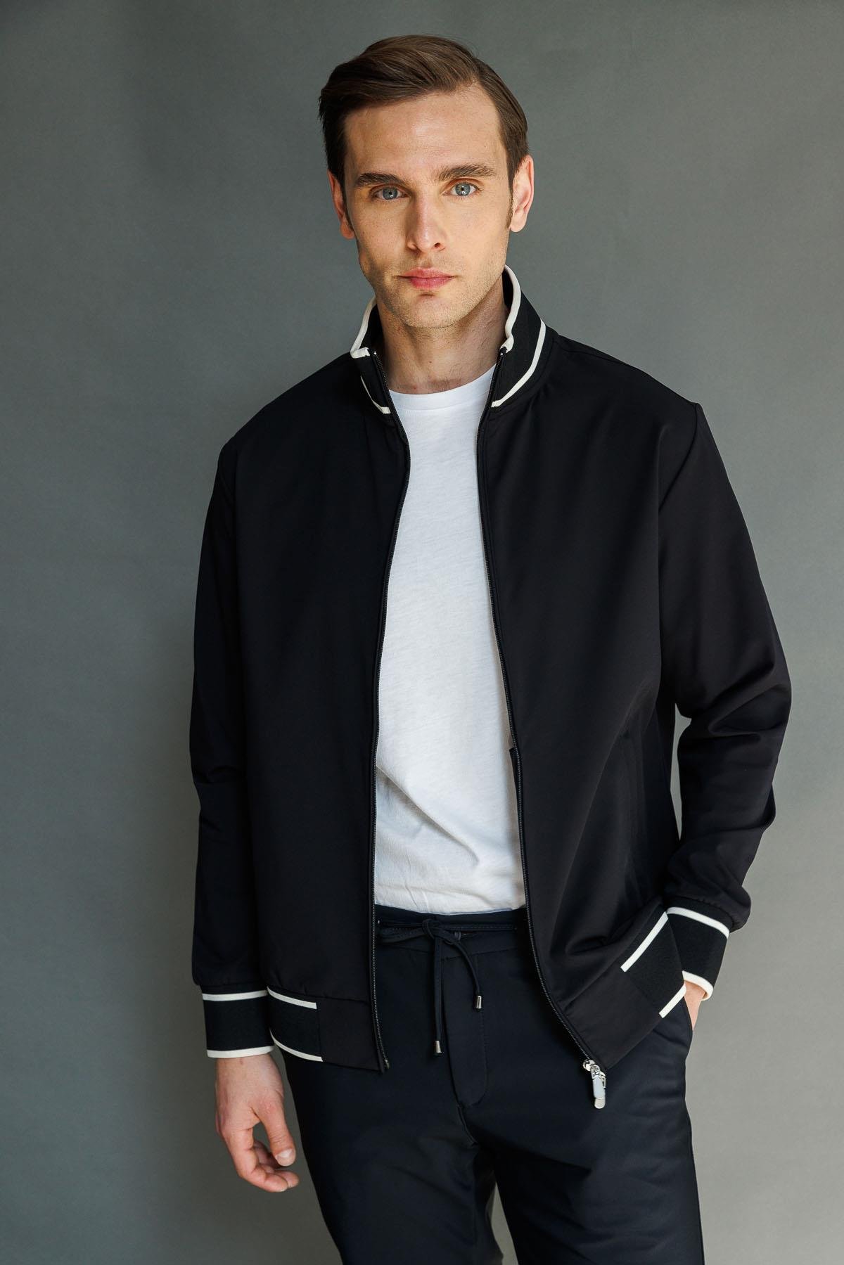 25442Erkek Hakim Yaka Mont Siyah