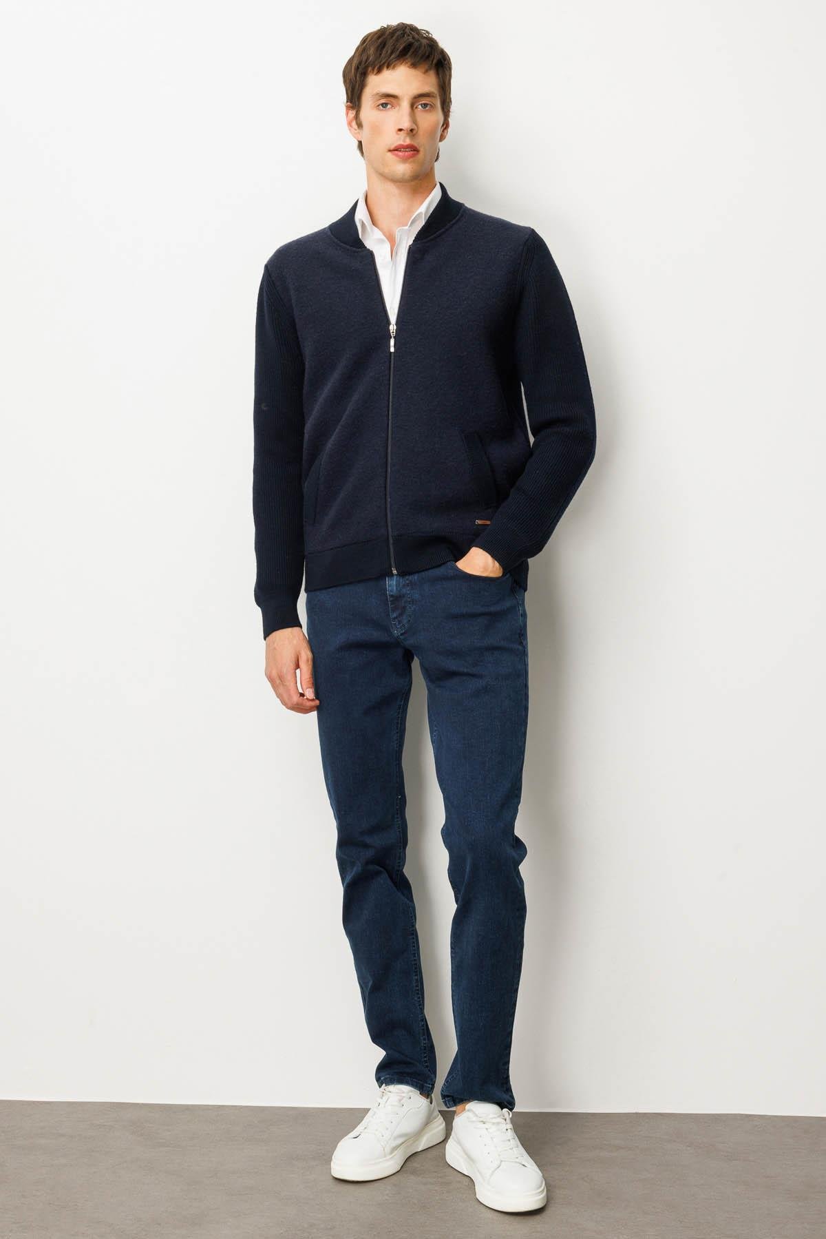 25550Erkek Hakim Yaka Önü Keçe Triko Mont K.Lacivert