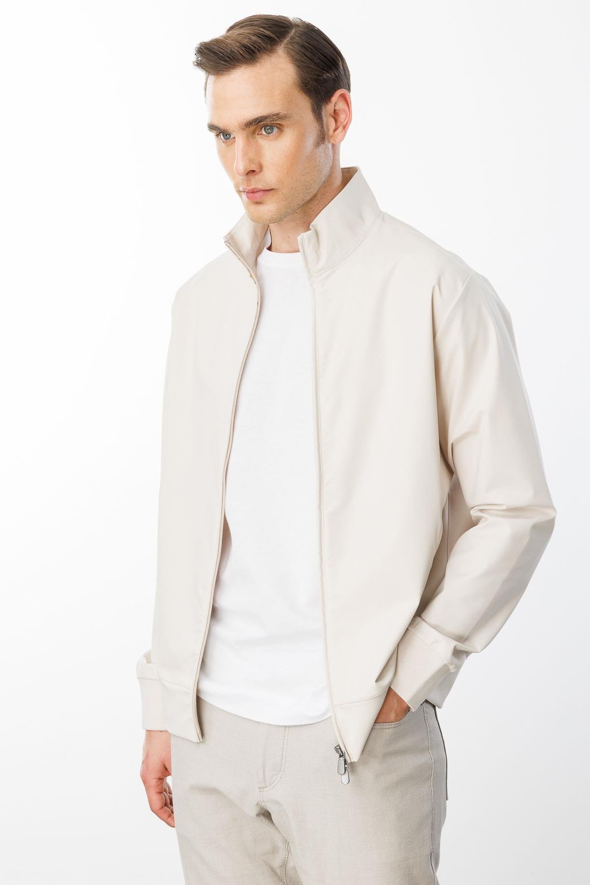 25441Erkek Hakim Yaka Yan Cepli Mont Krem