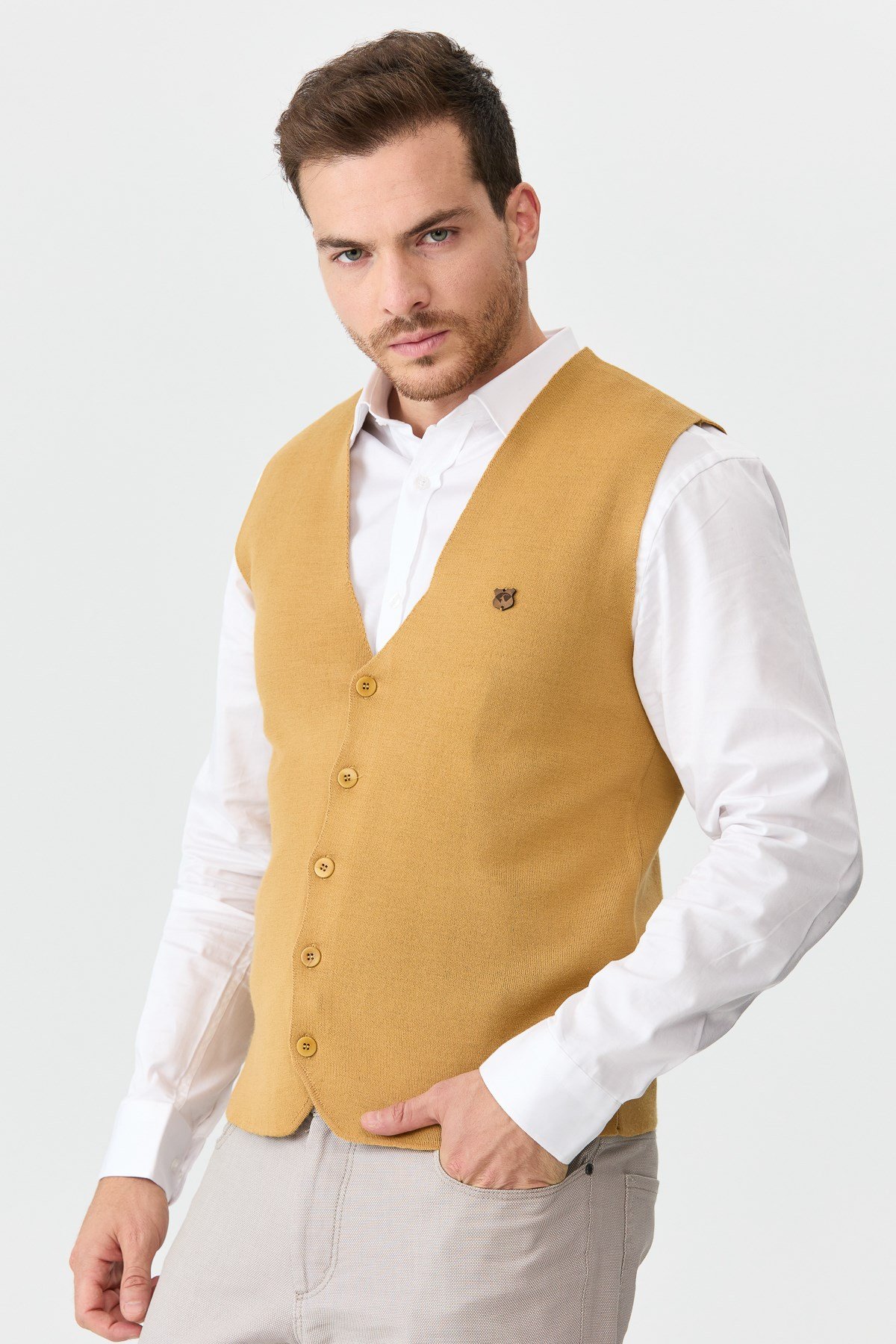 22511Erkek İnce Triko Düz Yelek A.Camel