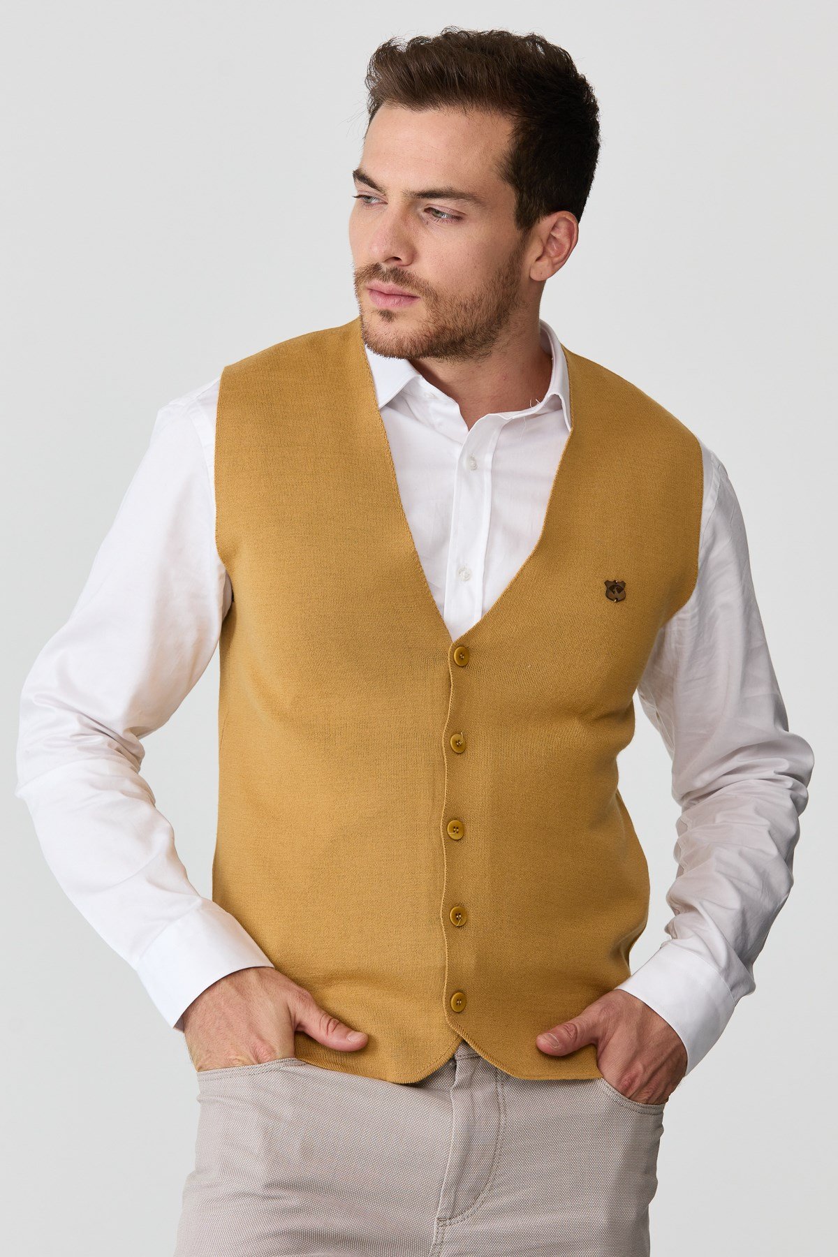 22511Erkek İnce Triko Düz Yelek A.Camel