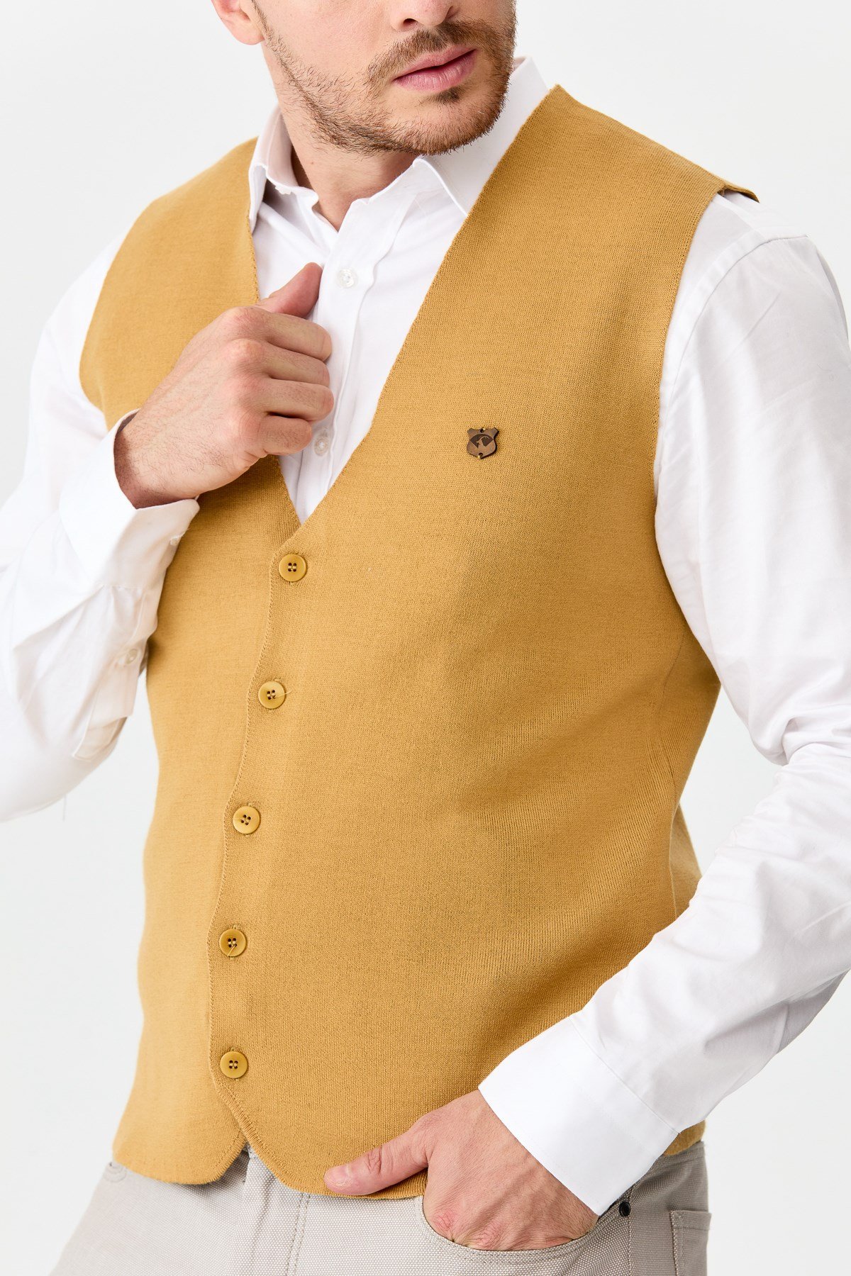 22511Erkek İnce Triko Düz Yelek A.Camel