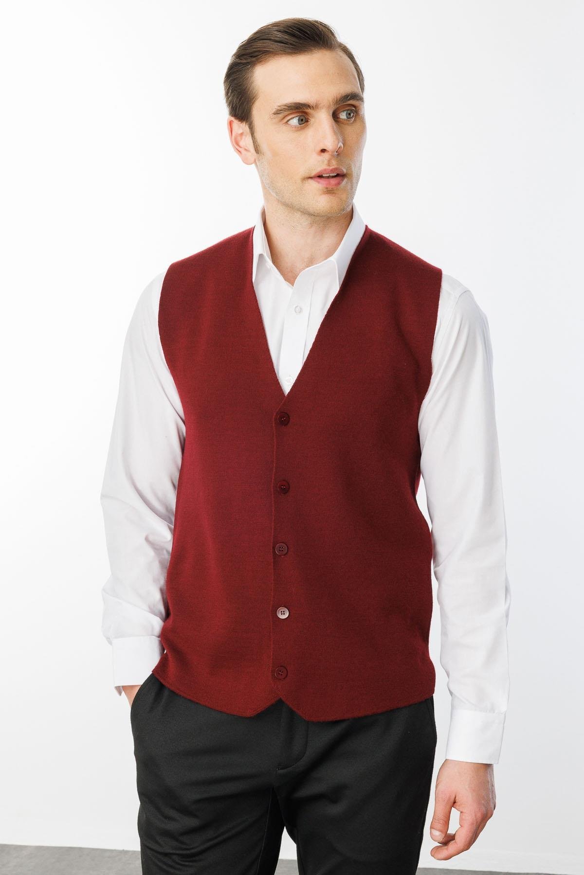 22511Мужской трикотажный жилет цвета сливы