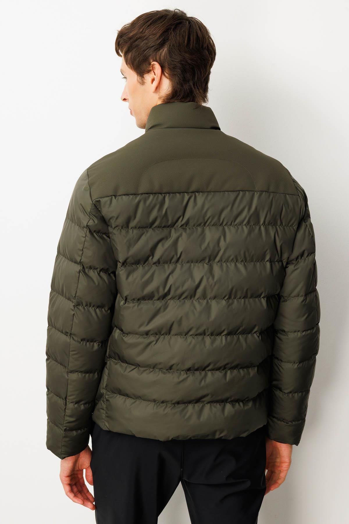 25428Erkek Kapitone Şişme Mont Haki