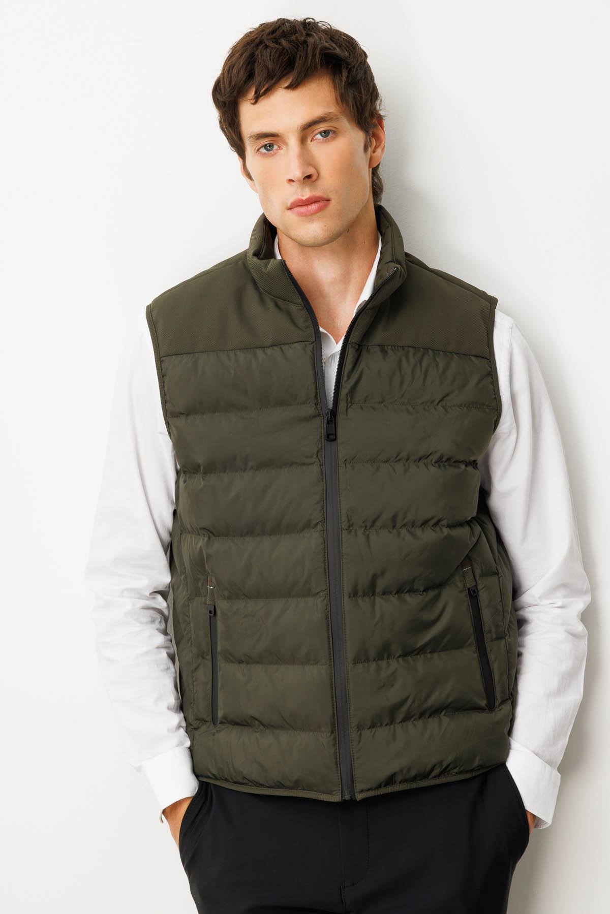 21493Пуховик мужской хаки