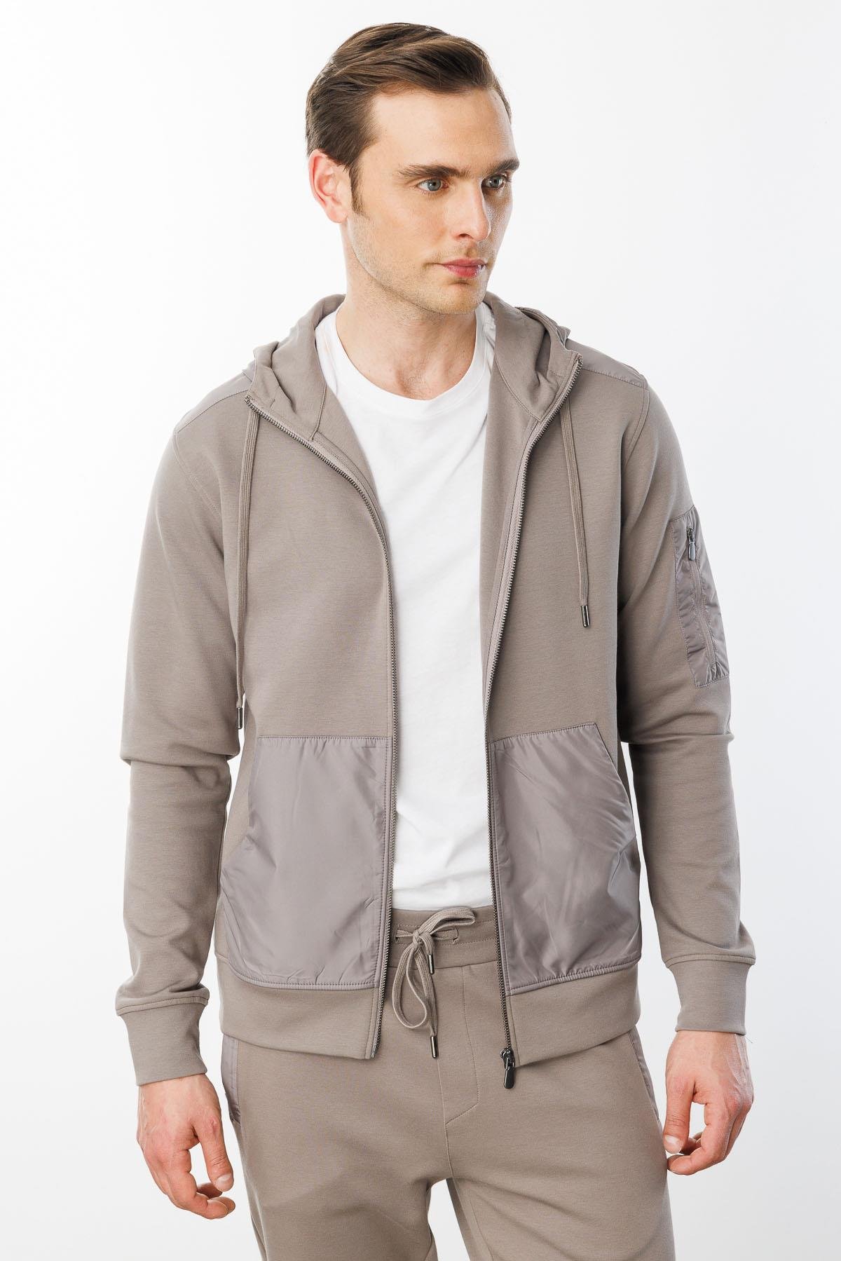 24451Erkek Kapüşonlu Kanguru Cepli Eşofman Üstü Vizon