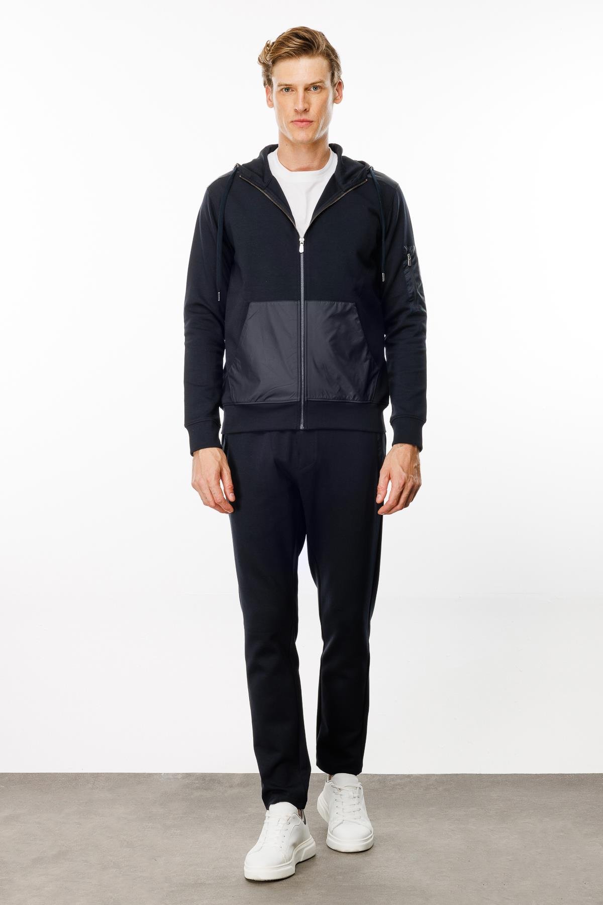 24451Erkek Kapüşonlu Kanguru Cepli Eşofman Üstü Lacivert