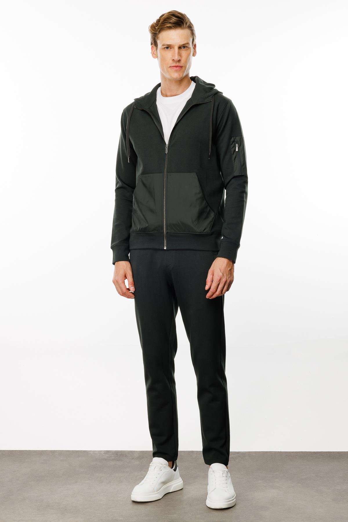 24451Erkek Kapüşonlu Kanguru Cepli Eşofman Üstü Haki