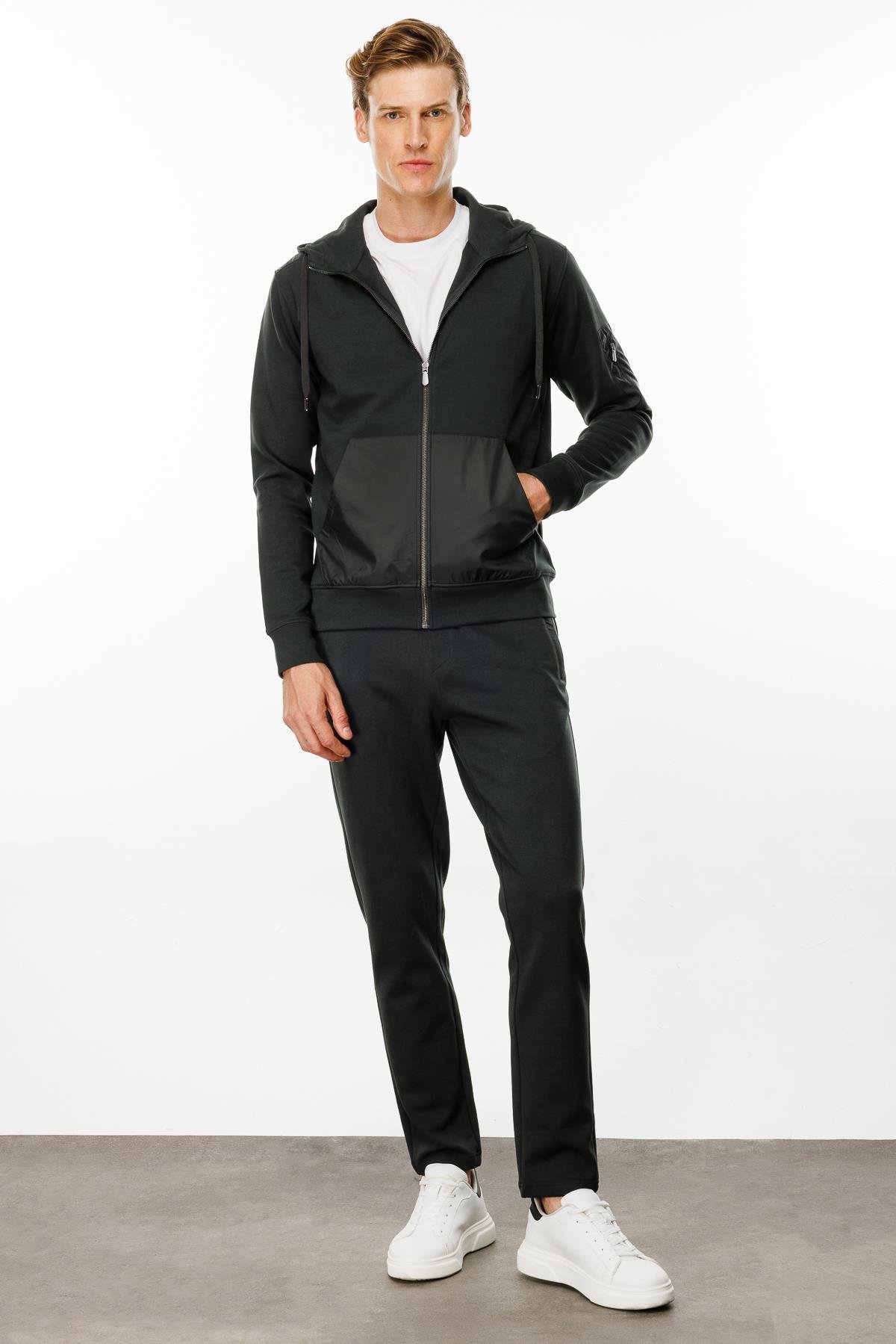 24451Erkek Kapüşonlu Kanguru Cepli Eşofman Üstü Haki