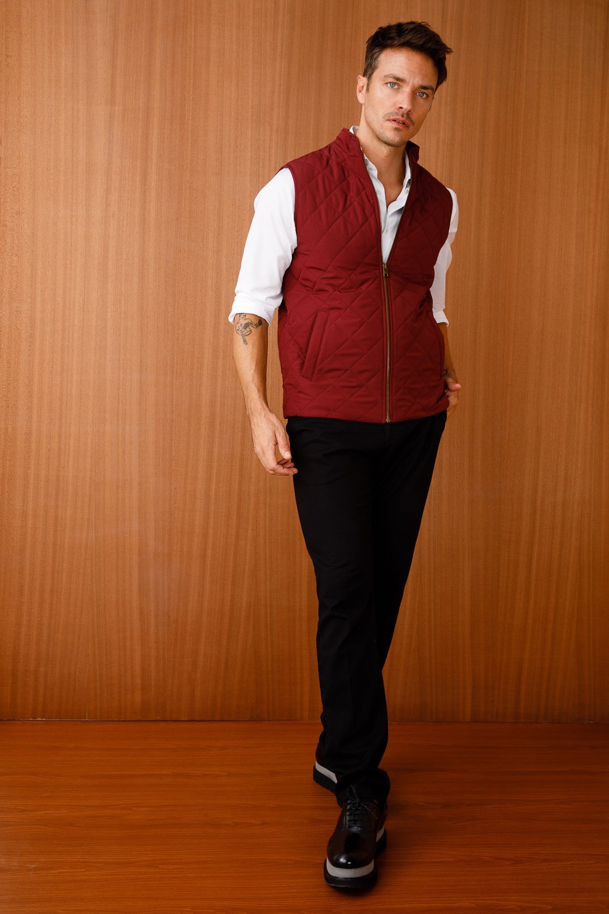 21490Erkek Klasik Kapitone Yelek Bordo