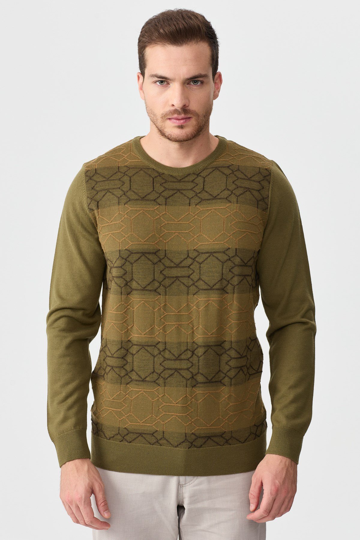 22611Erkek Önü Desenli Yün Kazak A.Haki