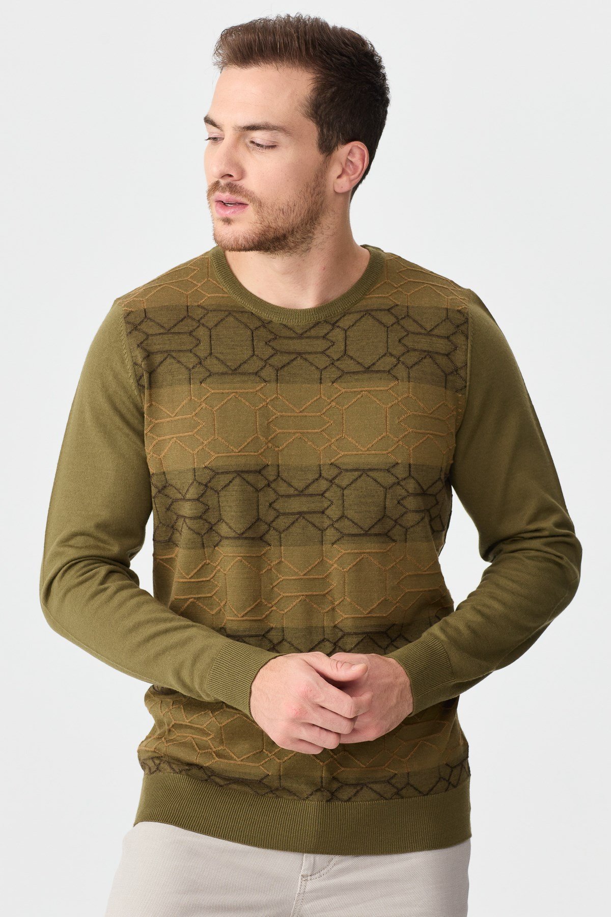 22611Erkek Önü Desenli Yün Kazak A.Haki