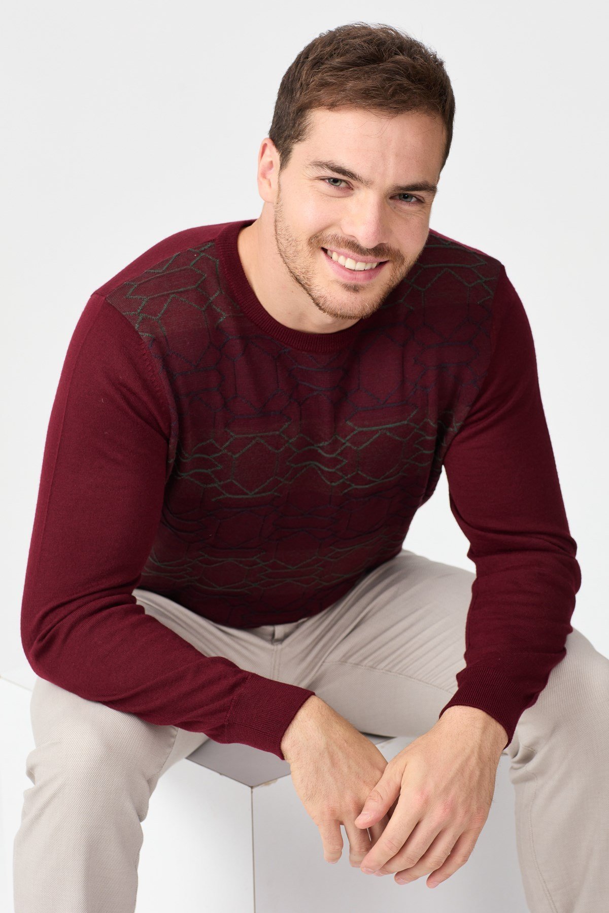 22611Erkek Önü Desenli Yün Kazak Bordo