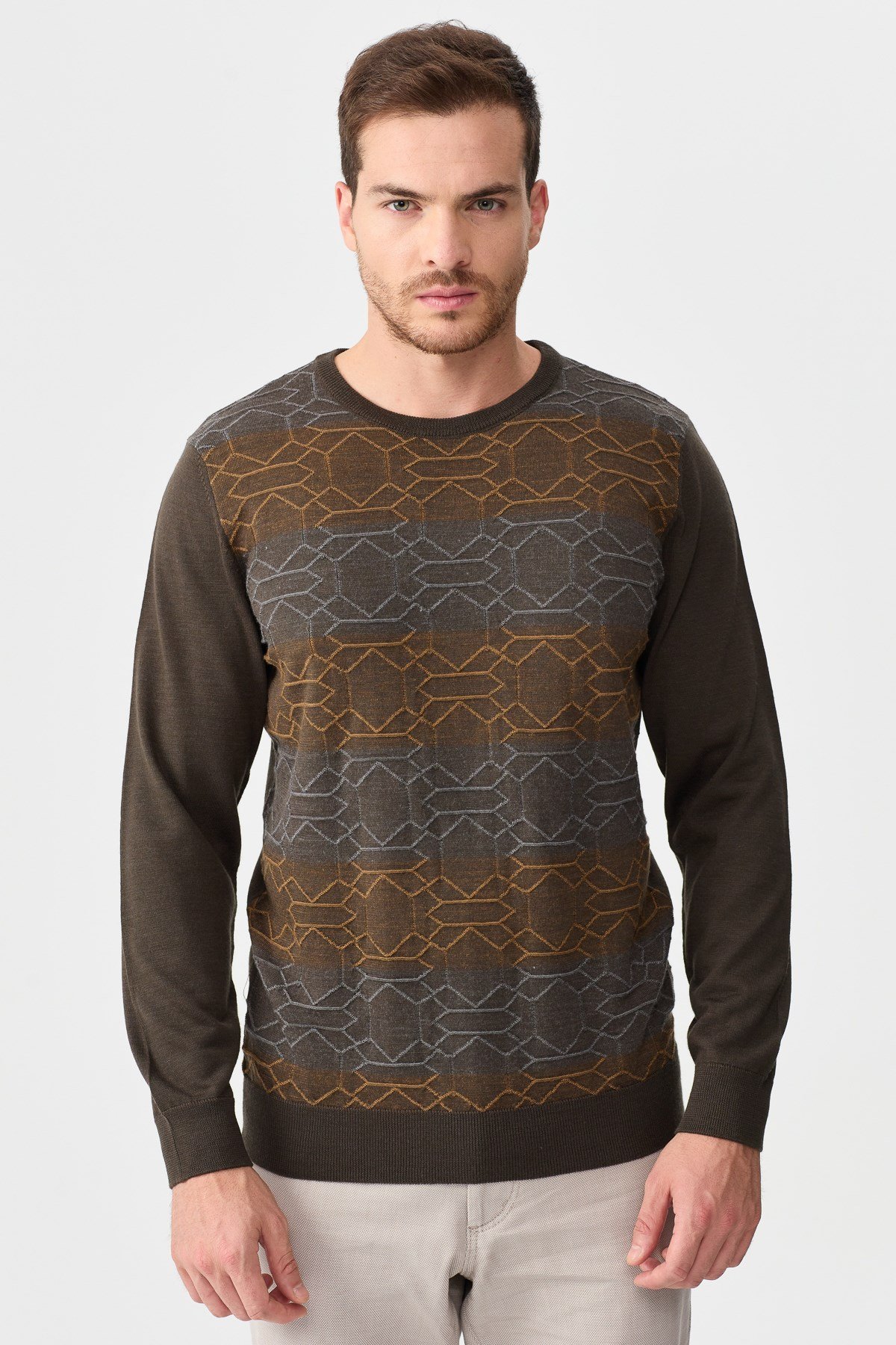 22611Erkek Önü Desenli Yün Kazak D.Kahve