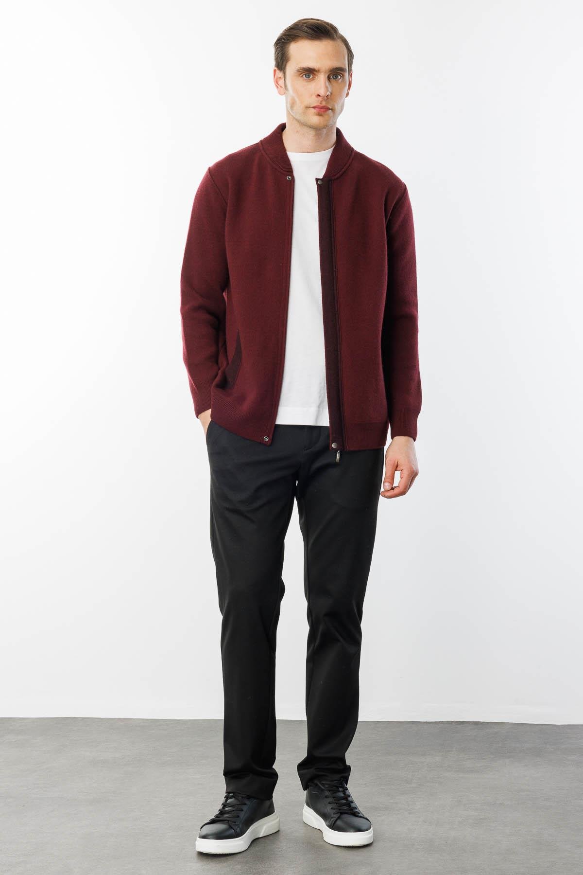 22523Мужское пальто из шерстяного трикотажа цвета сливы