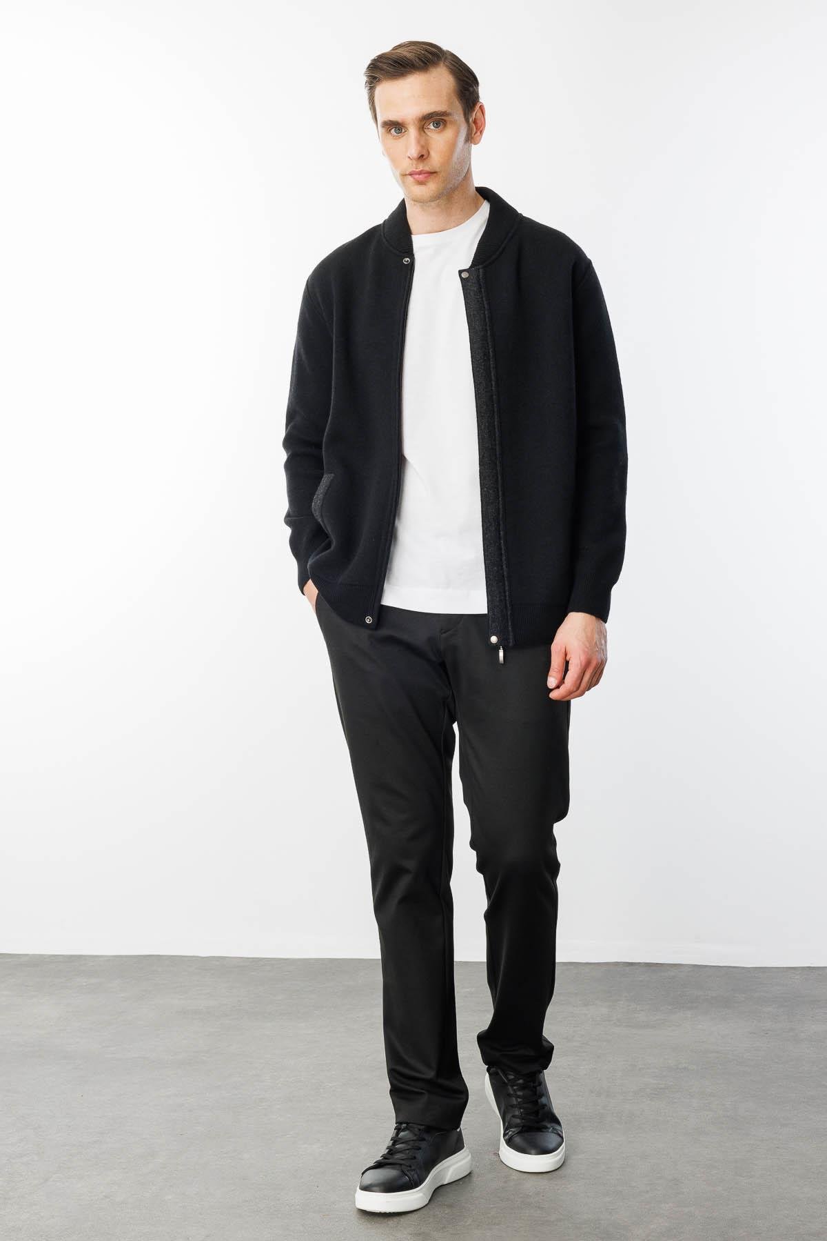 22523Мужское пальто из шерстяного трикотажа Черный